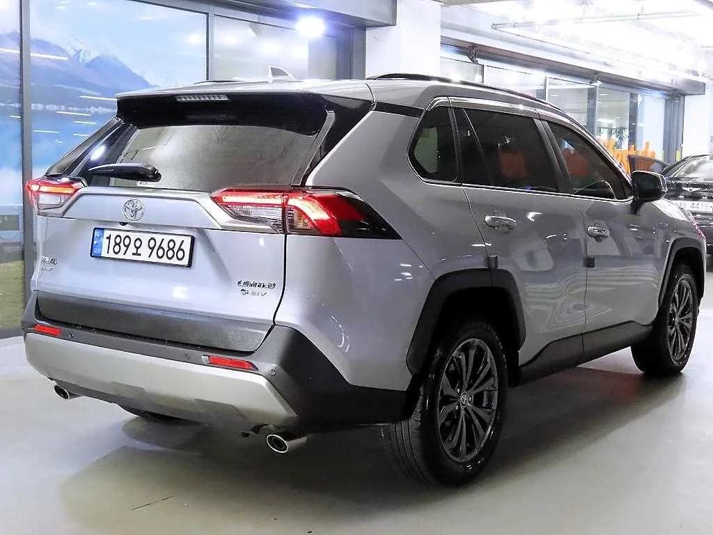Toyota RAV4 2,5 4WD Hybrid LTD, гибрид, 2025 г. 12515 км. — фото 4