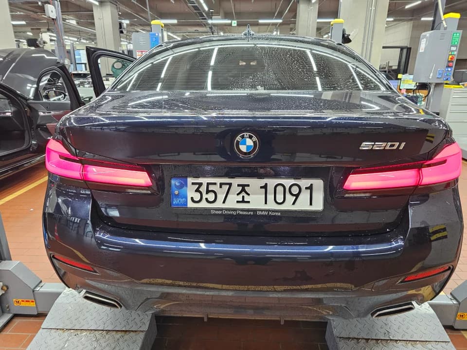 BMW 5-Series 520i M Sport, 2022 г. 42175 км. — фото 2