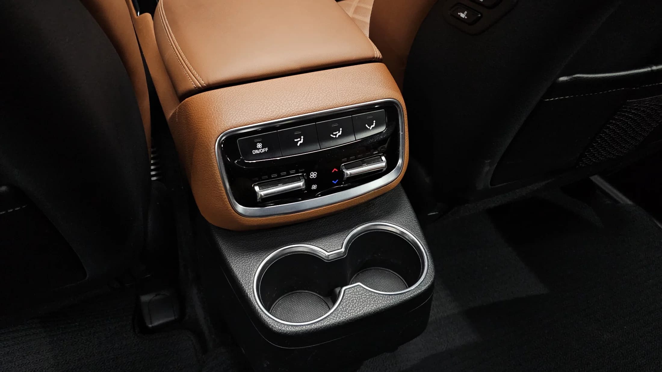 Kia Mohave Diesel 3.0 4WD 6-Seater Masters, 2022 г. 58251 км. — фото 19