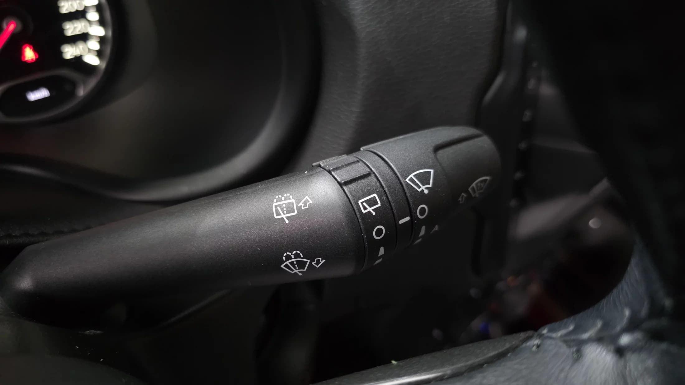 Jeep RENEGADE 2.4 Limited AWD, 2021 г. 58762 км. — фото 18