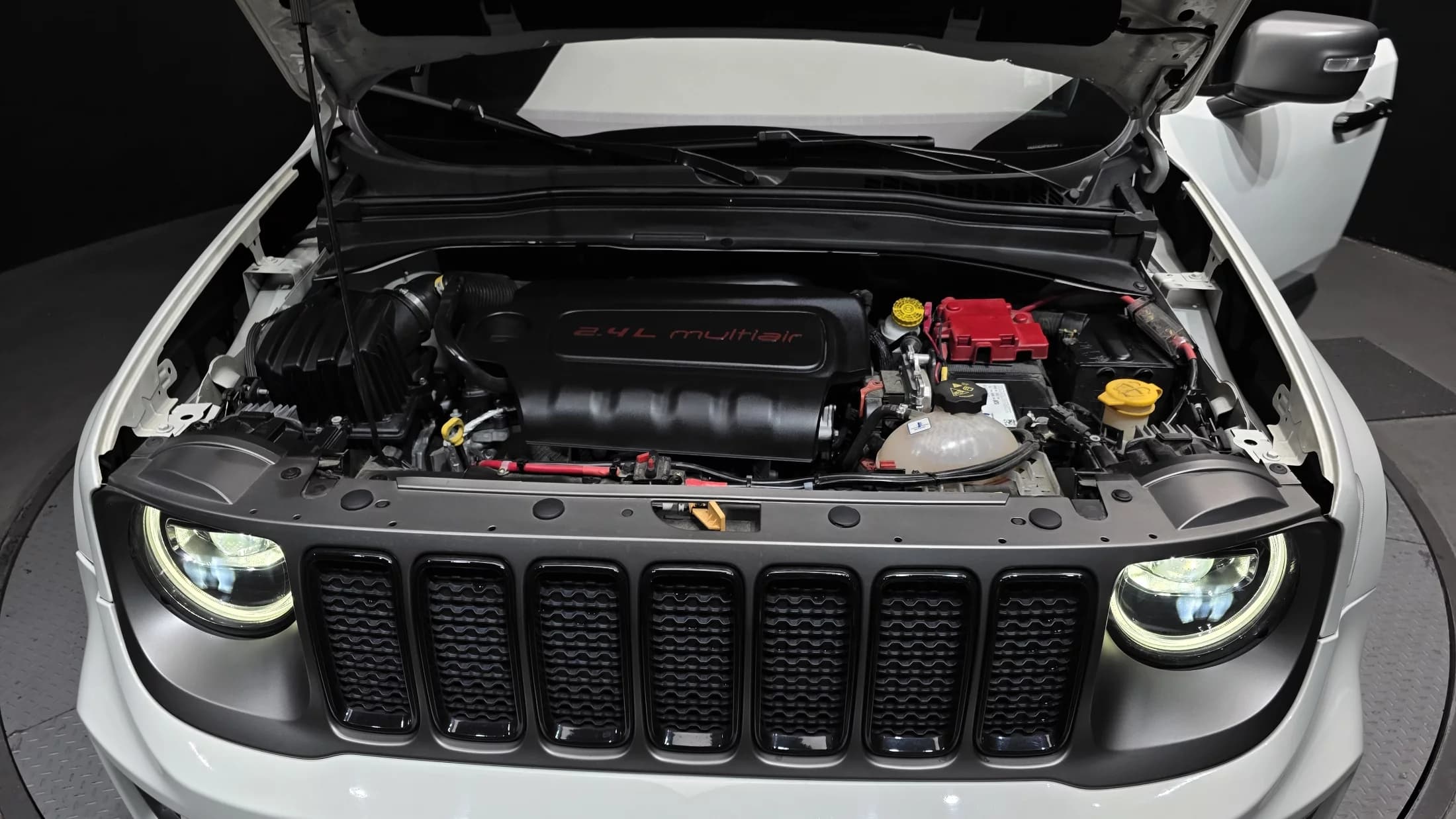 Jeep RENEGADE 2.4 Limited AWD, 2021 г. 58762 км. — фото 6