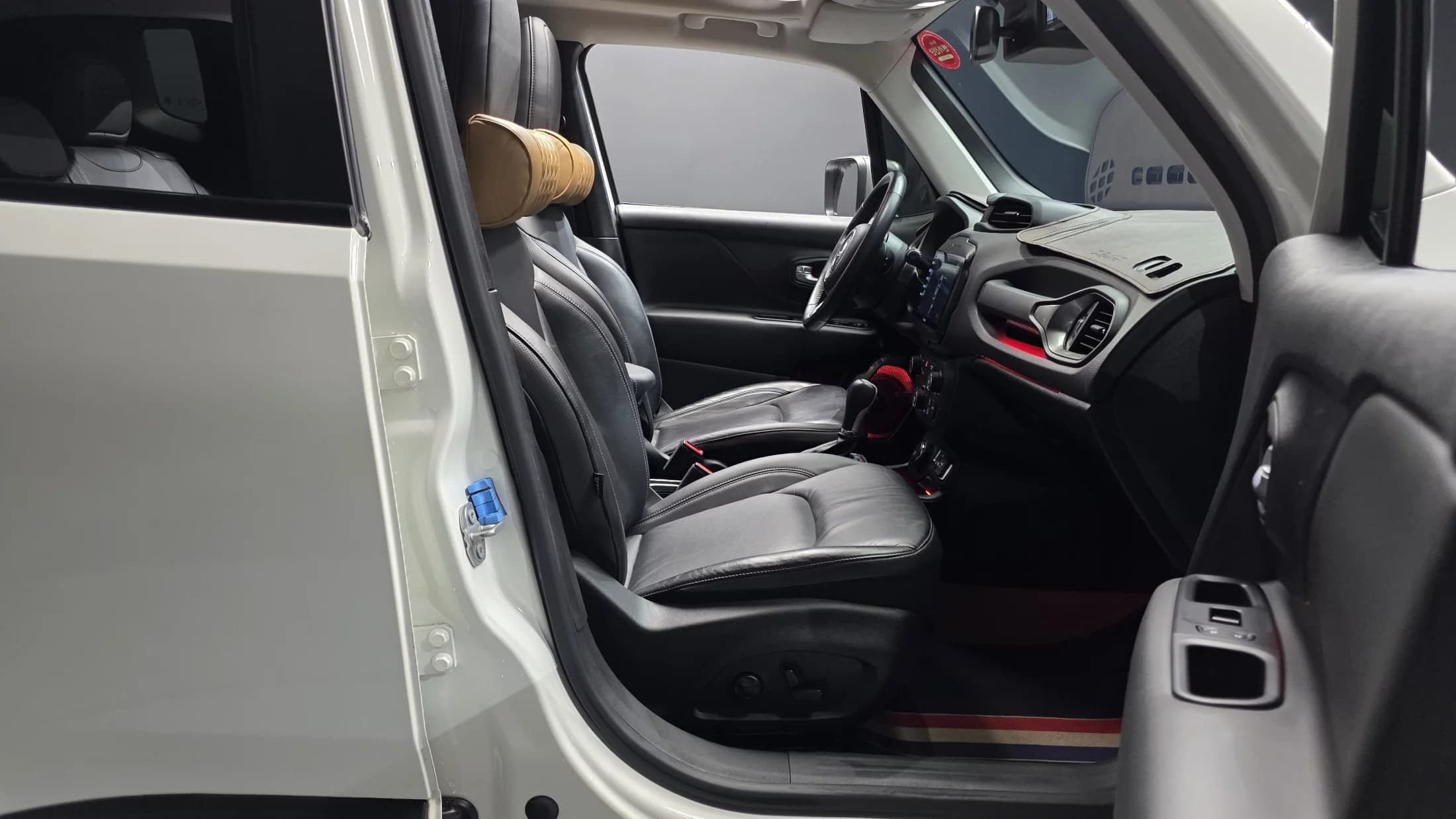 Jeep RENEGADE 2.4 Limited AWD, 2021 г. 58762 км. — фото 10