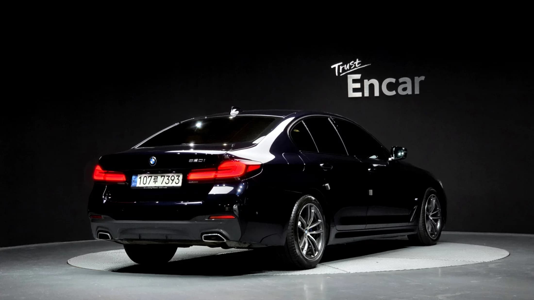 BMW 5-Series 520i M Sport, 2022 г. 131138 км. — фото 3