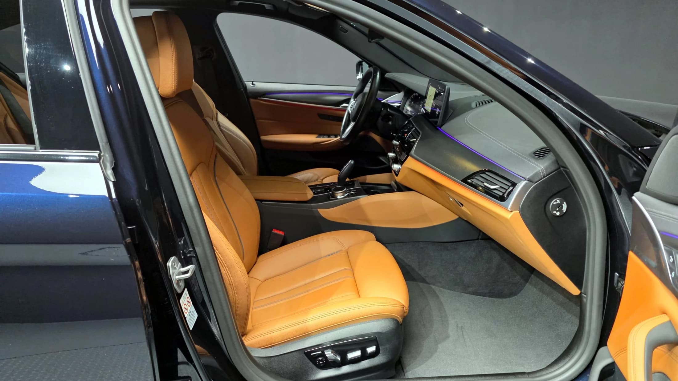 BMW 5-Series 520i M Sport, 2022 г. 131138 км. — фото 22