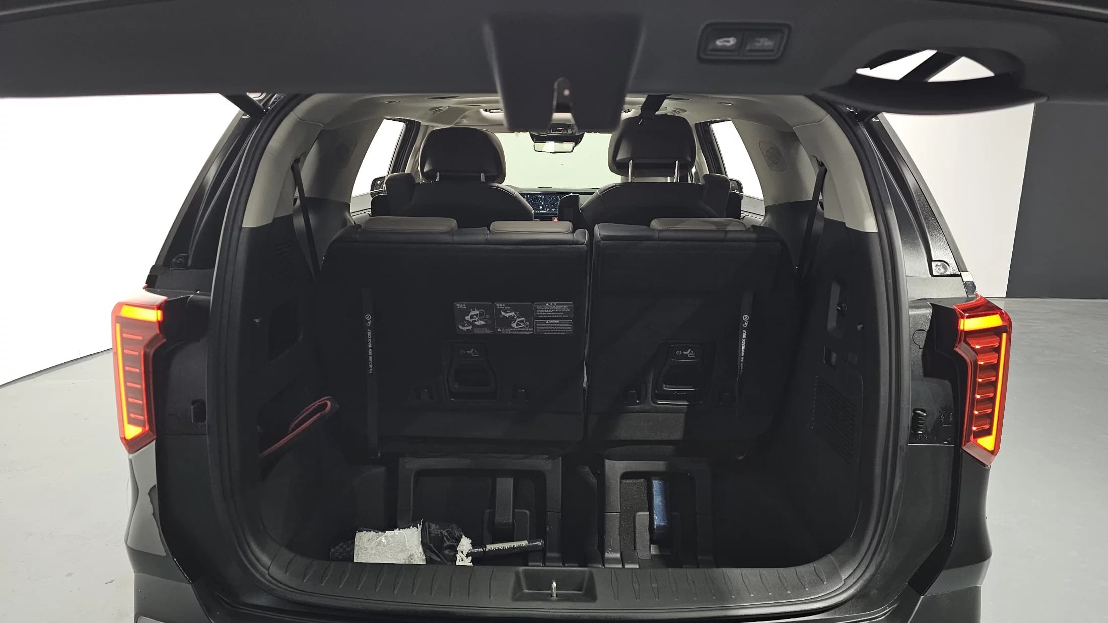 Kia Carnival Gasoline 7-Seater Gravity, 2023 г. 38952 км. — фото 20