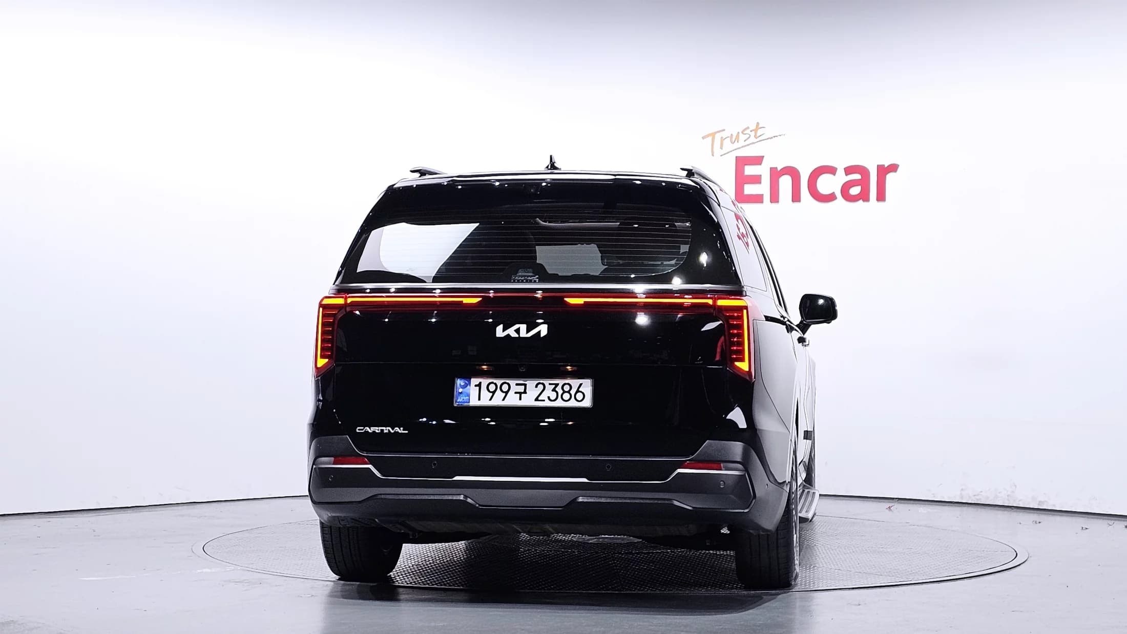 Kia Carnival Gasoline 7-Seater Gravity, 2023 г. 38952 км. — фото 4