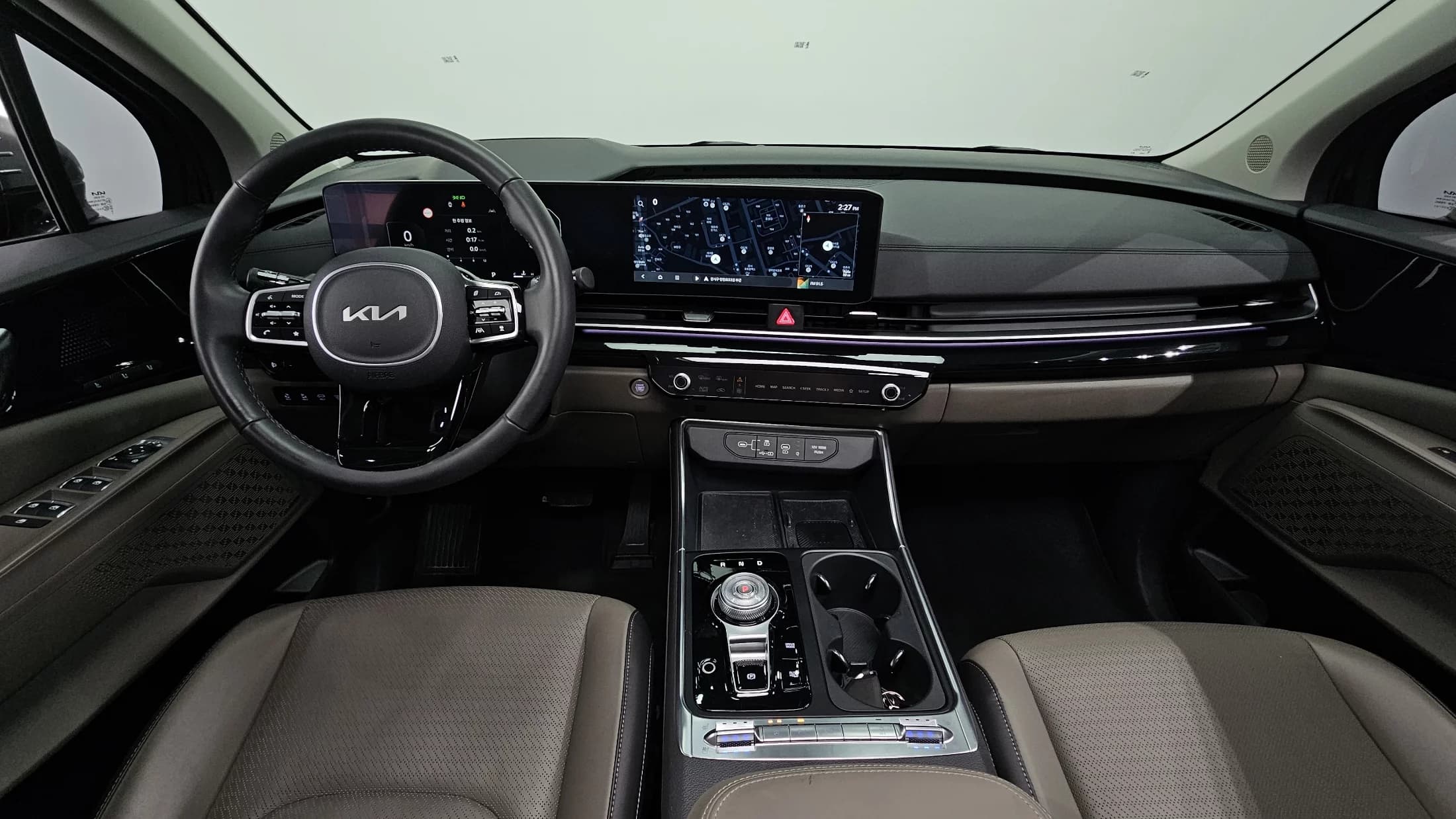 Kia Carnival Gasoline 7-Seater Gravity, 2023 г. 38952 км. — фото 7
