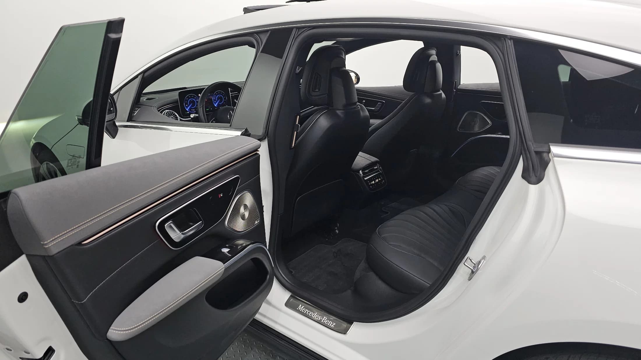 Mercedes-Benz EQS EQS350, электромобиль, 2022 г. 70966 км. — фото 12