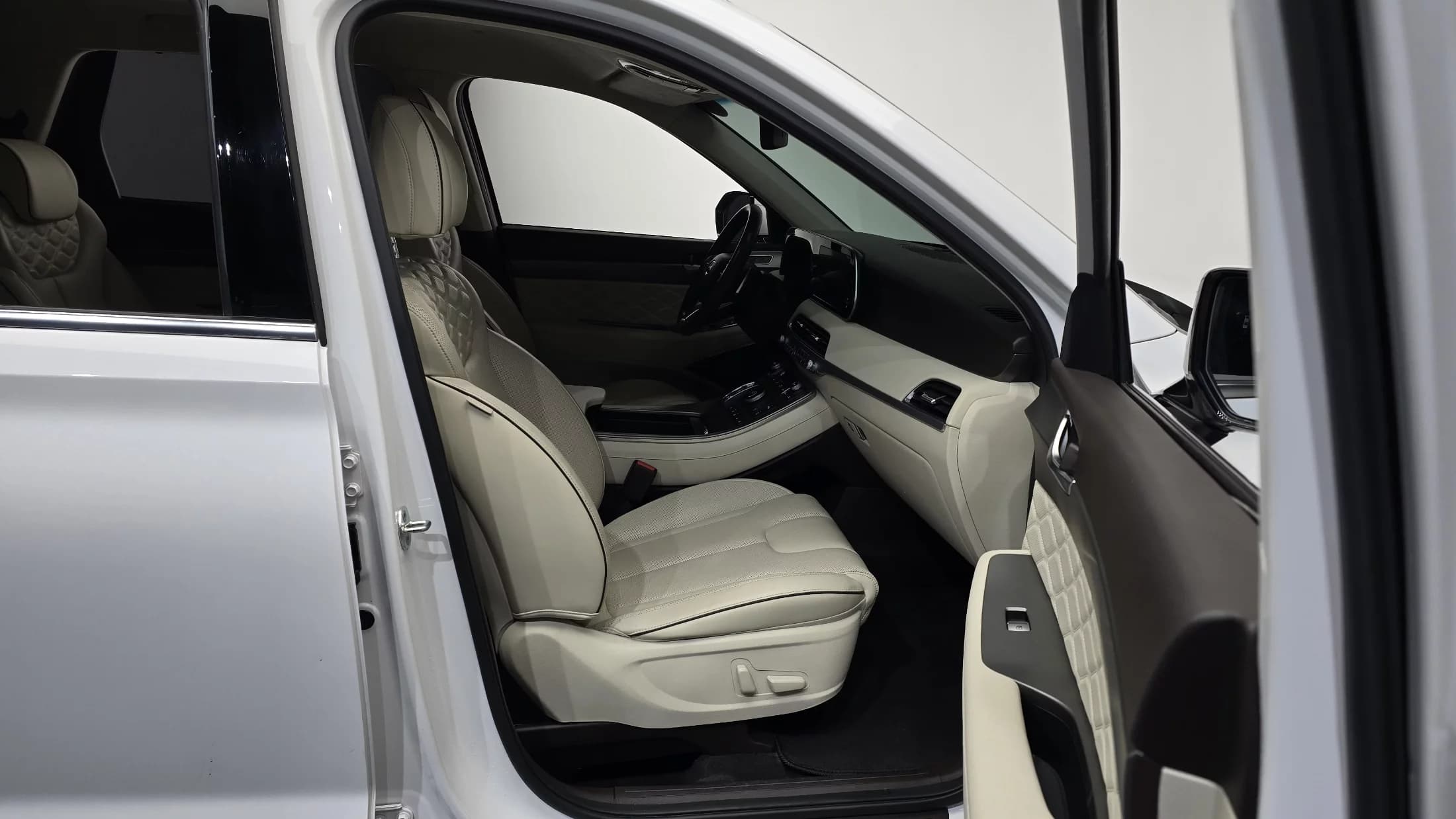 Hyundai Palisade Gasoline 3.8 2WD Calligraphy, 2022 г. 25829 км. — фото 11