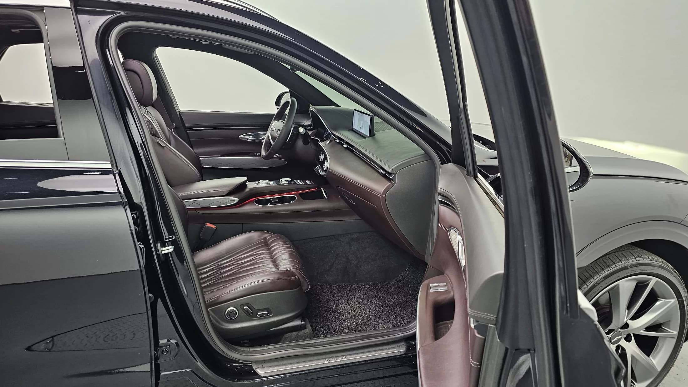 Genesis GV70 2.5T Gasoline AWD, 2021 г. 87320 км. — фото 11