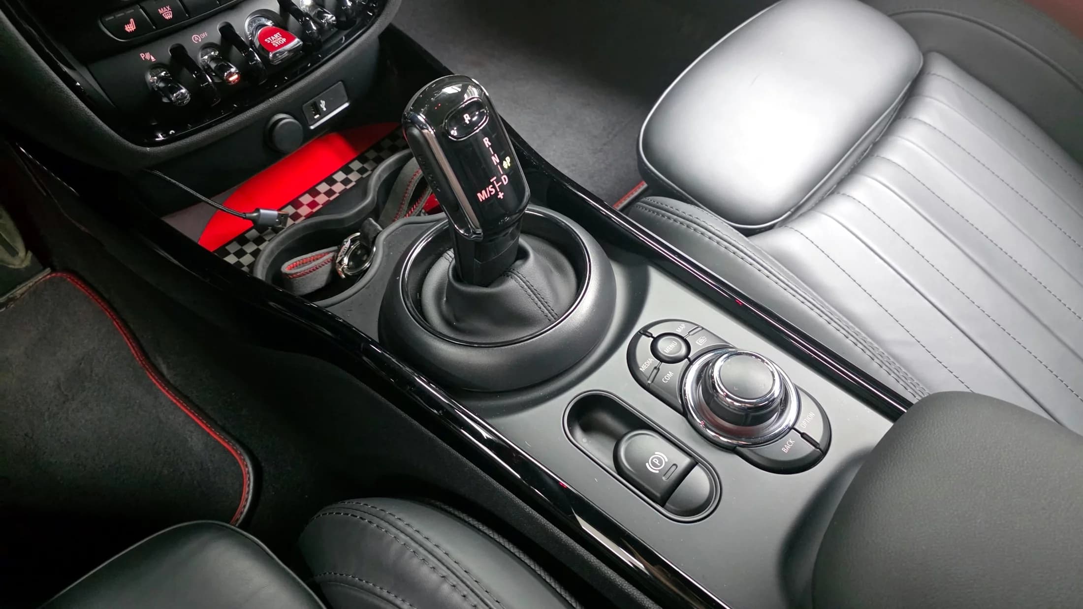 MINI Clubman JCW 2nd Gen, 2022 г. 27749 км. — фото 9