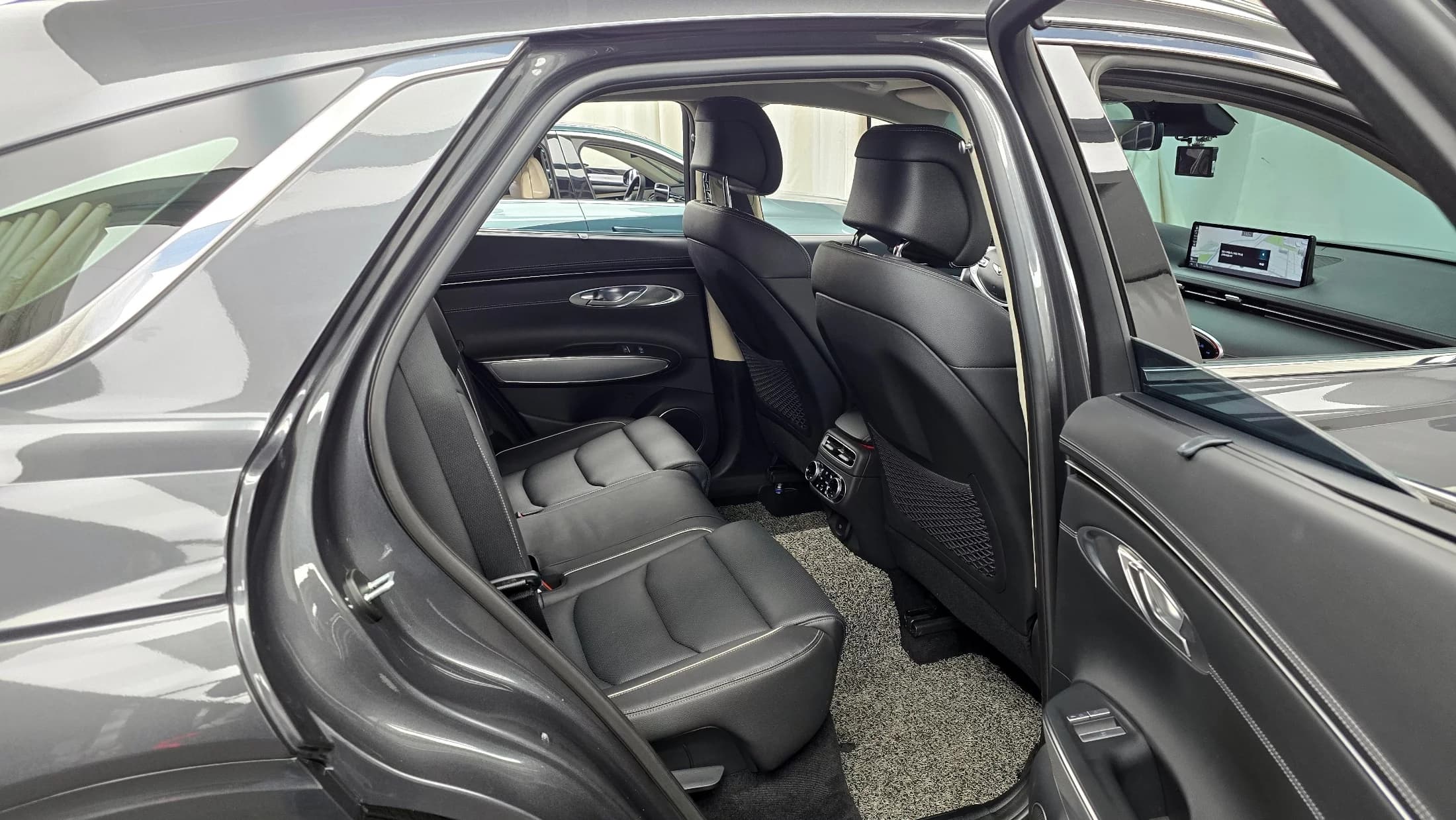 Genesis GV70 2.5T Gasoline AWD, 2021 г. 93289 км. — фото 12