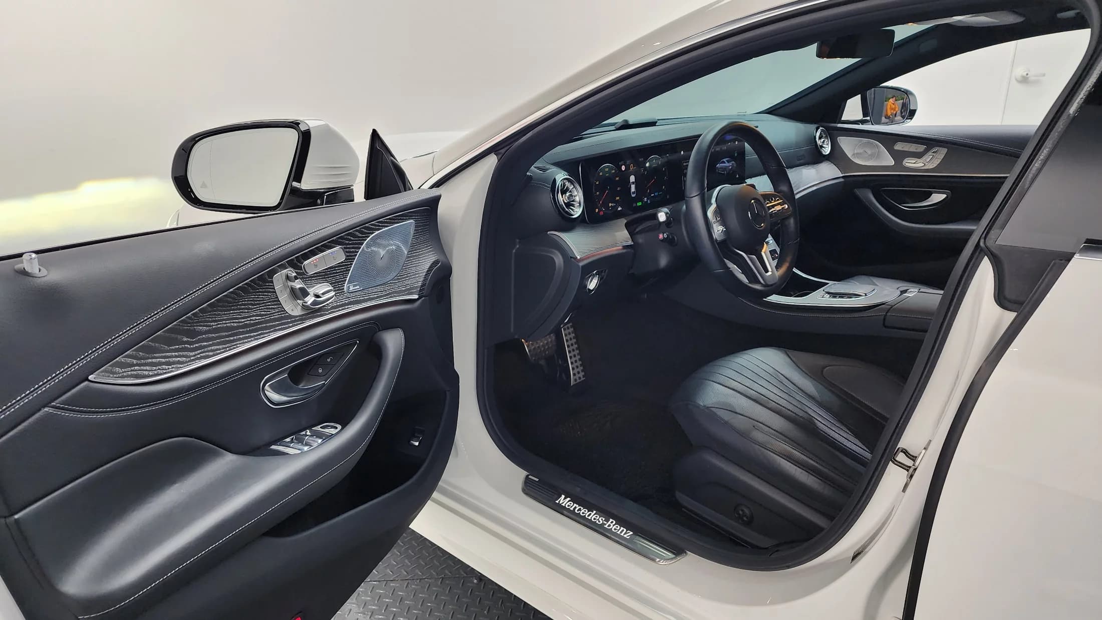 Mercedes-Benz CLS-Class CLS450 4MATIC AMG Line, 2021 г. 33257 км. — фото 10