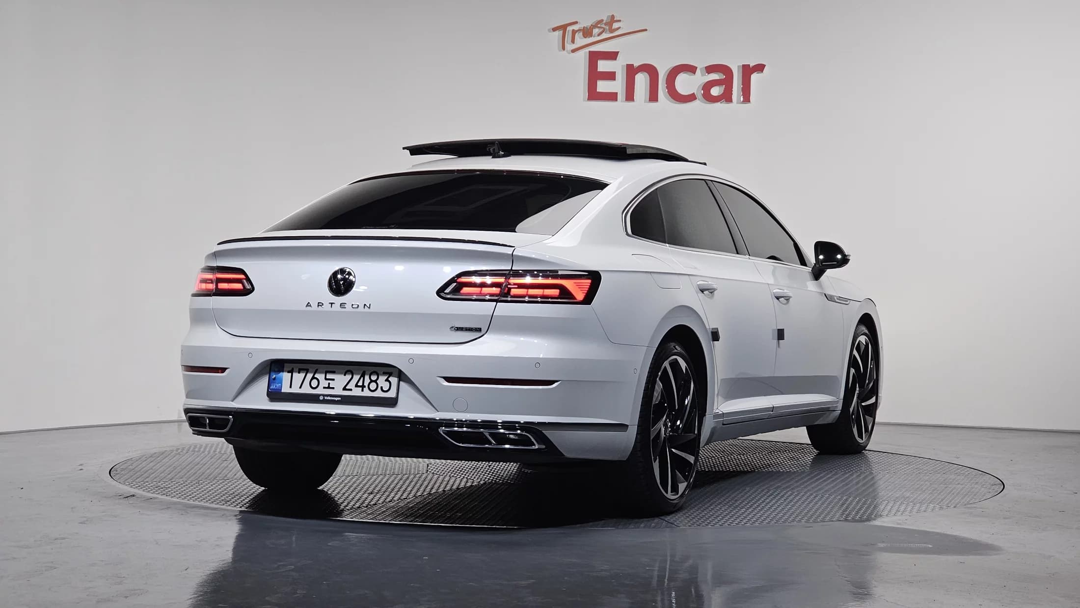 Volkswagen ARTEON 2.0 TDI R-LIINE 4Motion, 2022 г. 32742 км. — фото 4