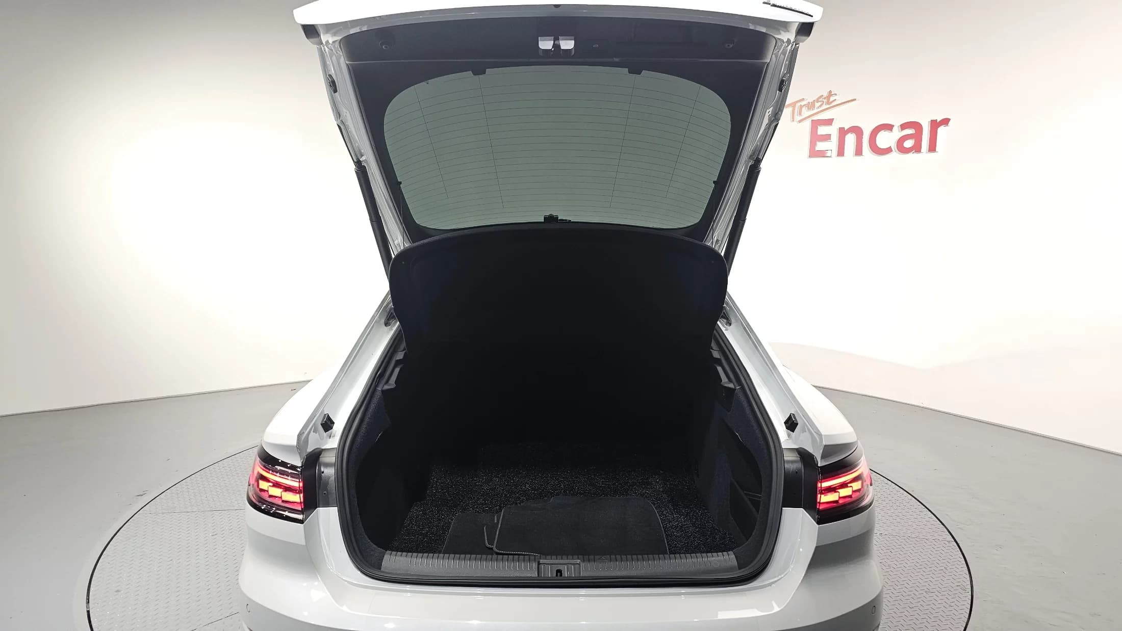 Volkswagen ARTEON 2.0 TDI R-LIINE 4Motion, 2022 г. 32742 км. — фото 39