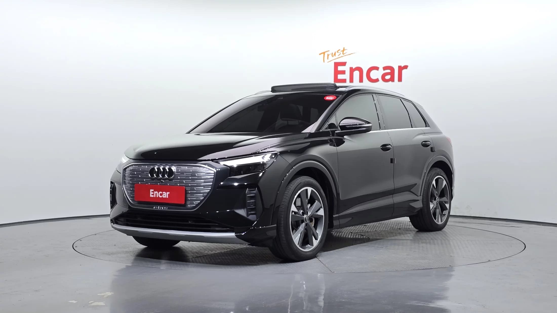 Audi Q4 e-tron 40, электромобиль, 2022 г. 71322 км.
