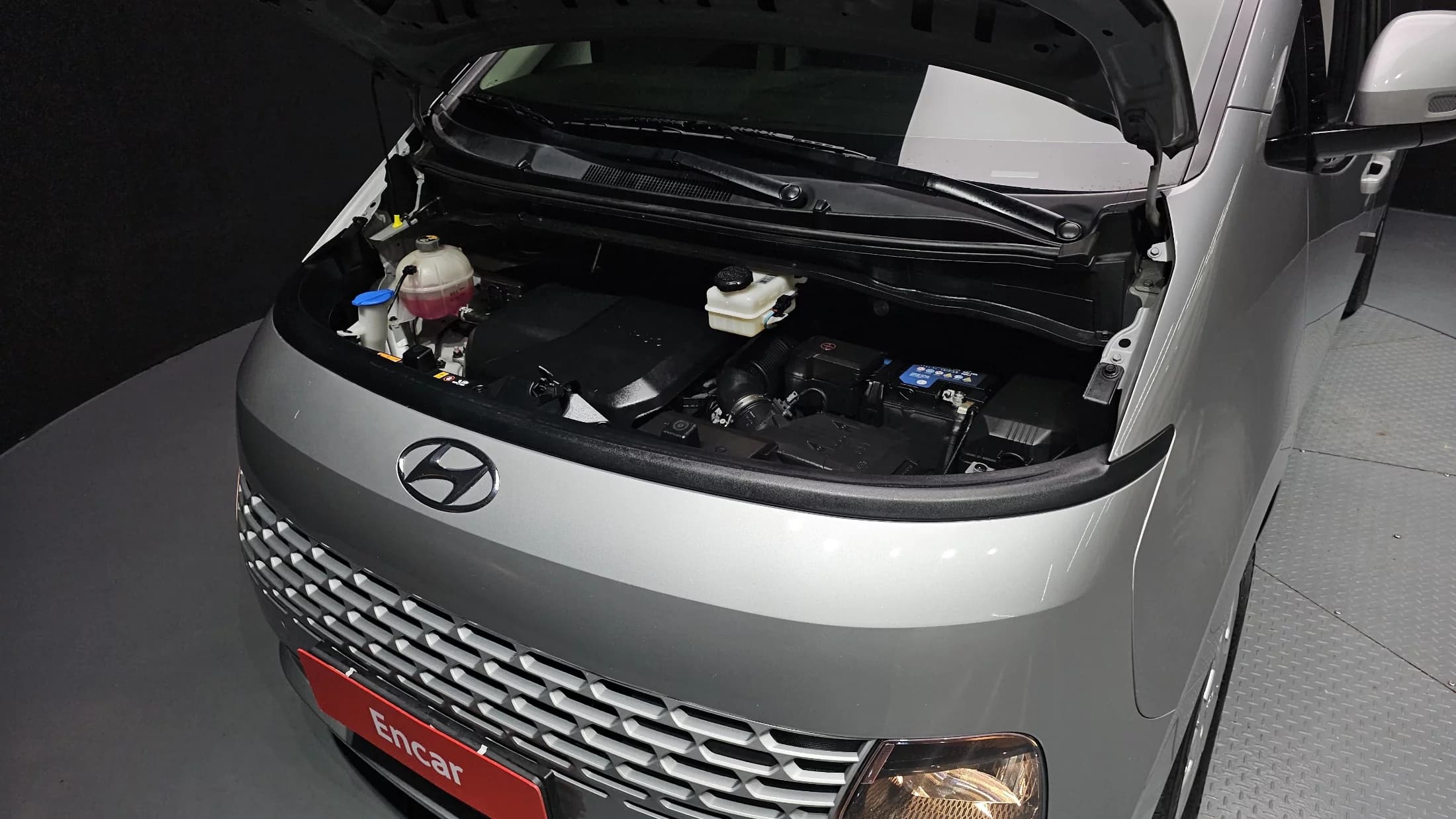 Hyundai Staria Cargo 3-Seater Modern, 2022 г. 151613 км. — фото 6