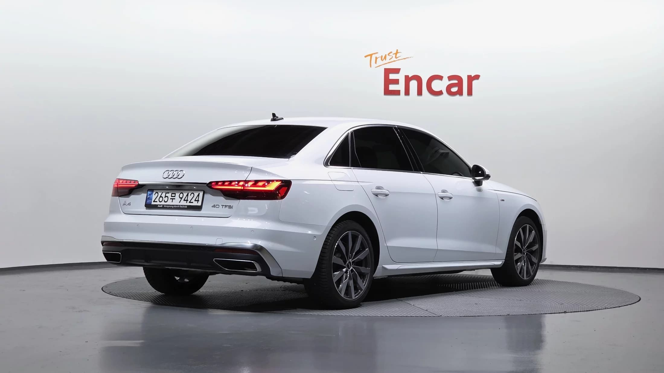 Audi A4 40 TFSI Premium, 2022 г. 13348 км. — фото 2