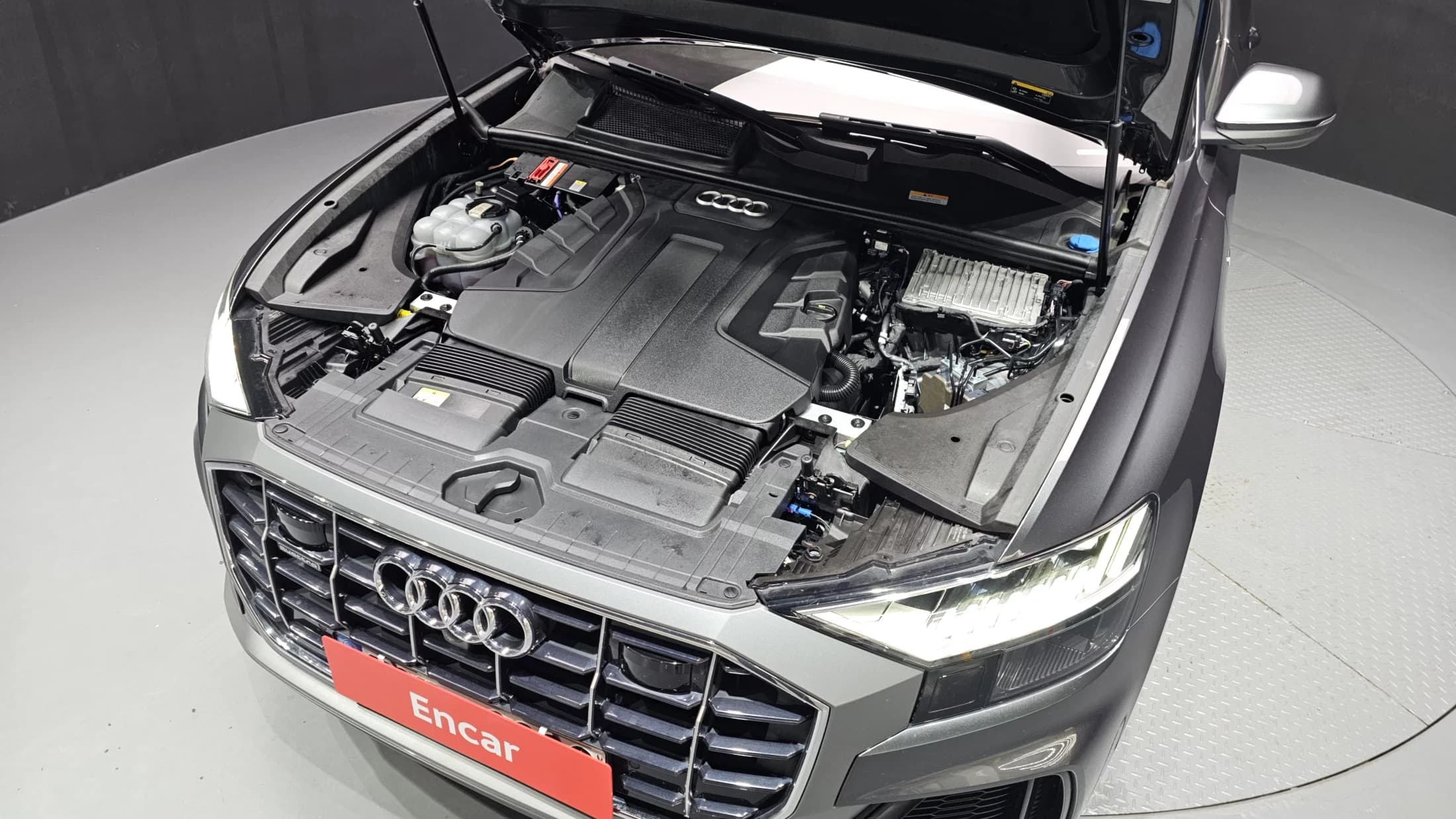 Audi Q8 50 TDI Quattro Premium, 2021 г. 42813 км. — фото 6