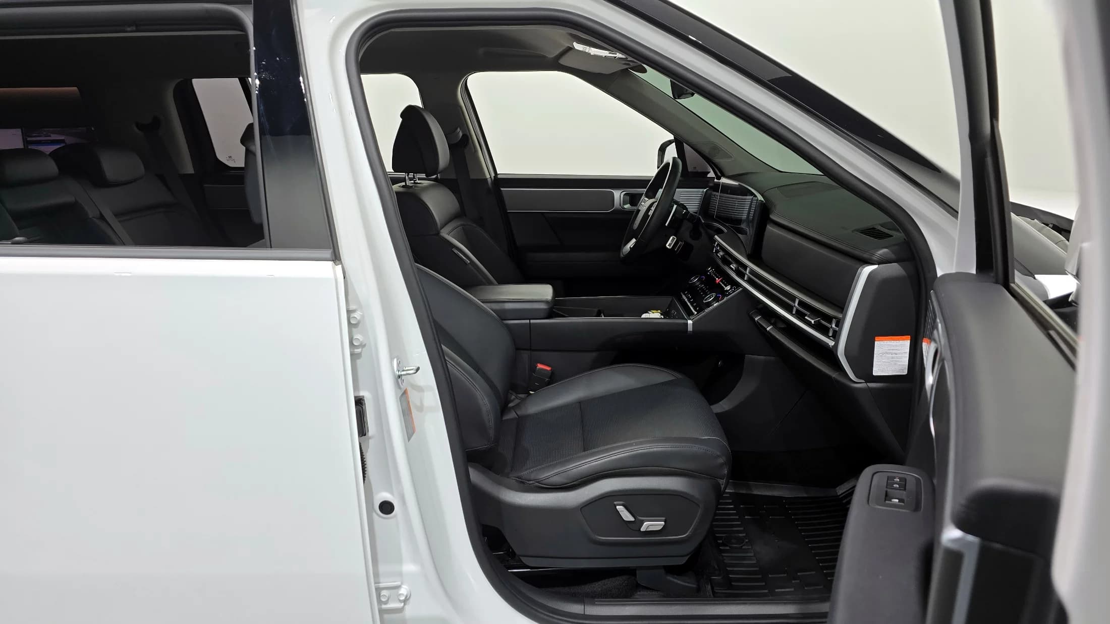Hyundai Santa Fe HEV 1.6 2WD Prestige, гибрид, 2023 г. 34826 км. — фото 11