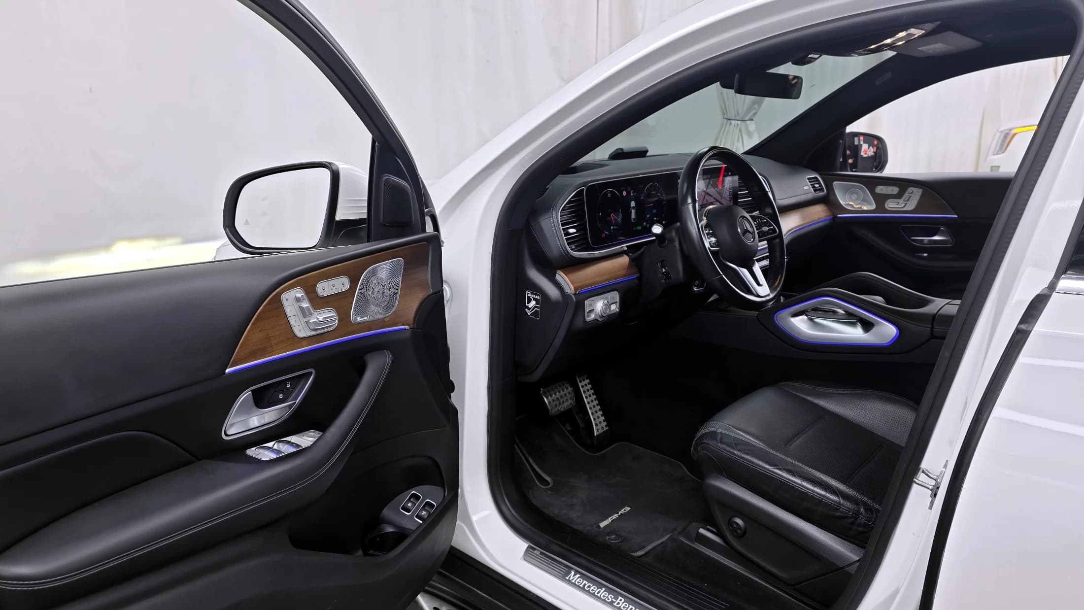 Mercedes-Benz GLE-Class GLE350e 4MATIC Coupe, гибрид, 2021 г. 99331 км. — фото 10