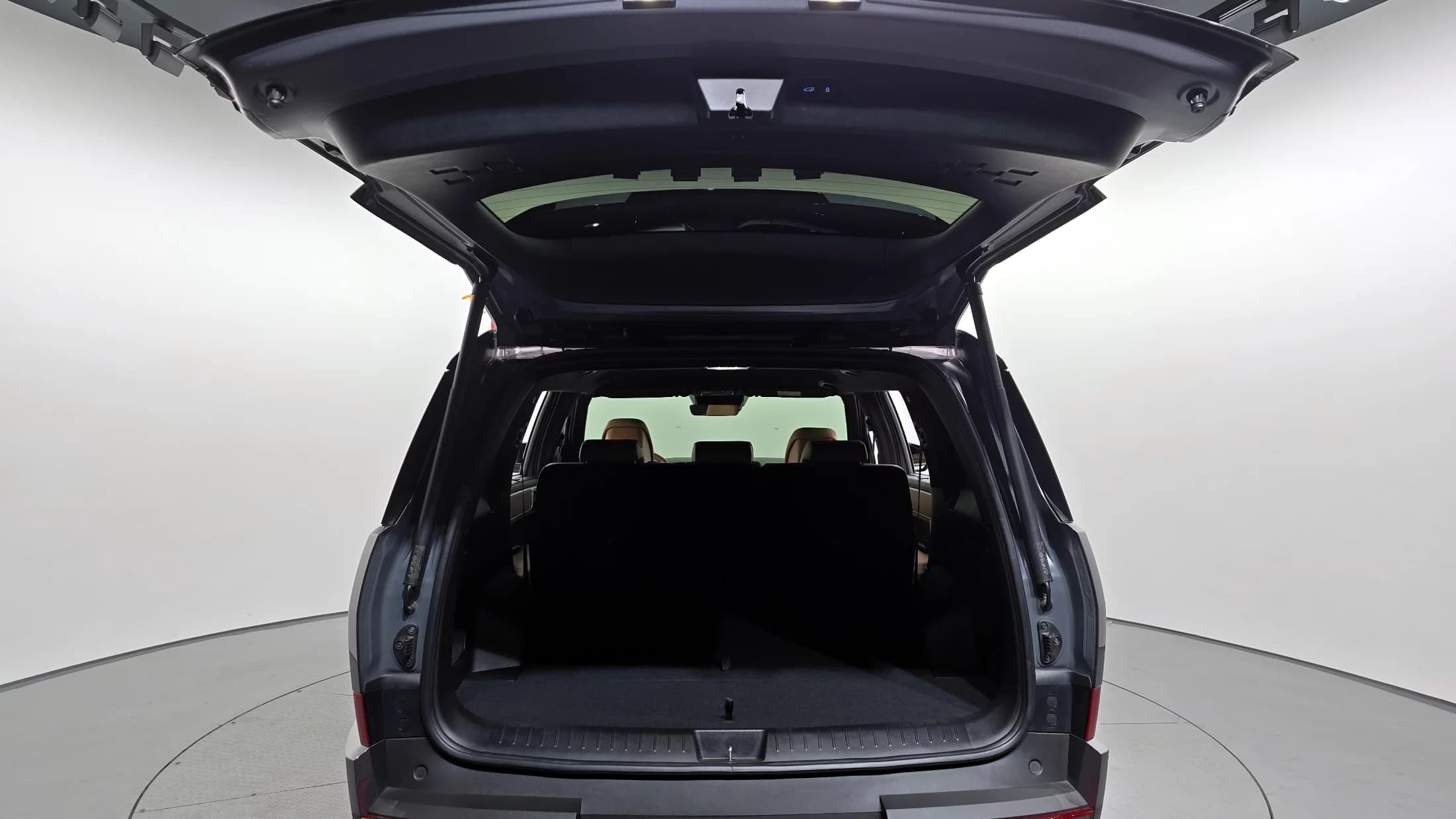 Hyundai Santa Fe HEV 1.6 2WD Prestige, гибрид, 2023 г. 25720 км. — фото 20