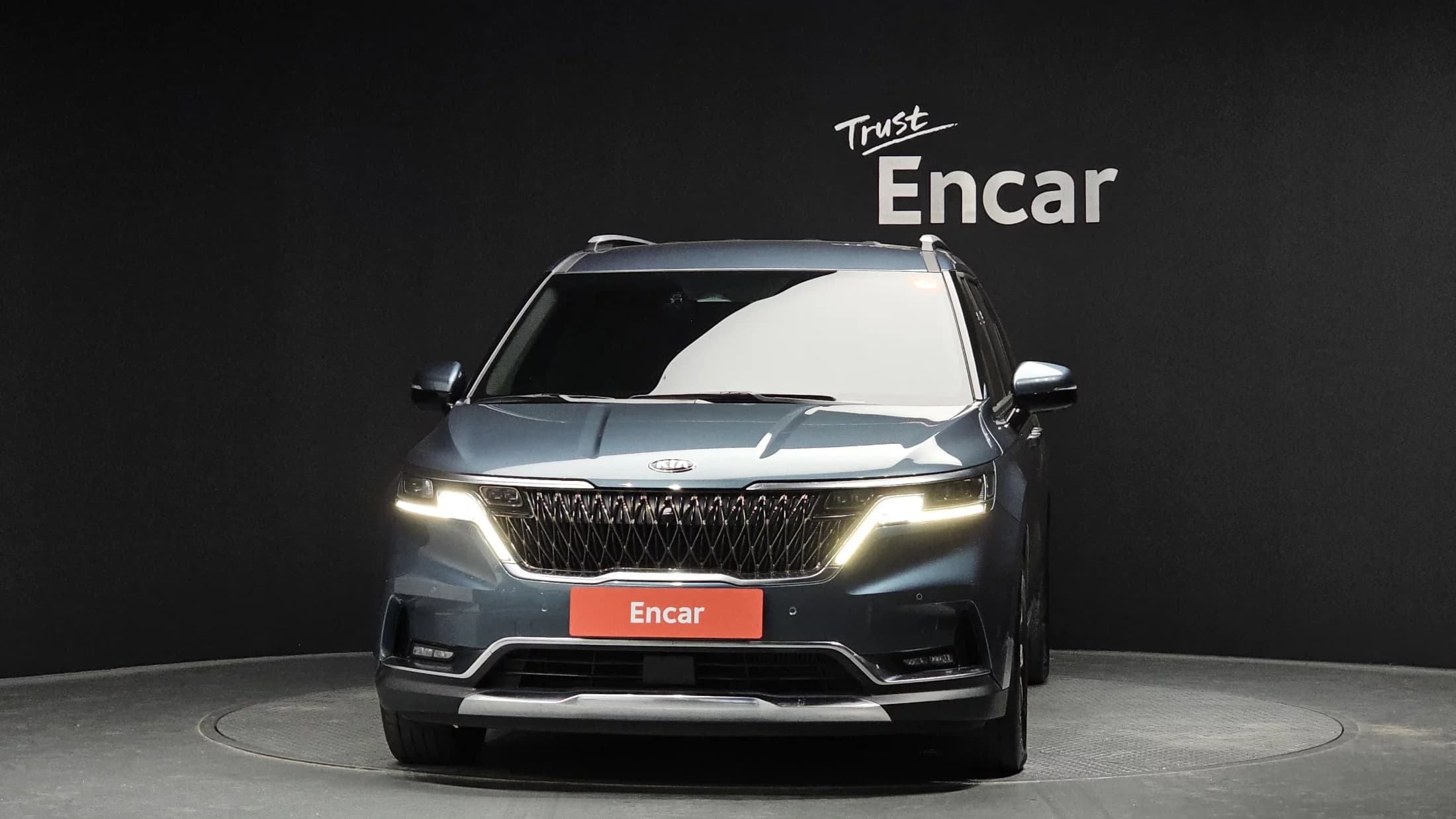 Kia Carnival 9-Seater Signature, 2021 г. 74819 км. — фото 3