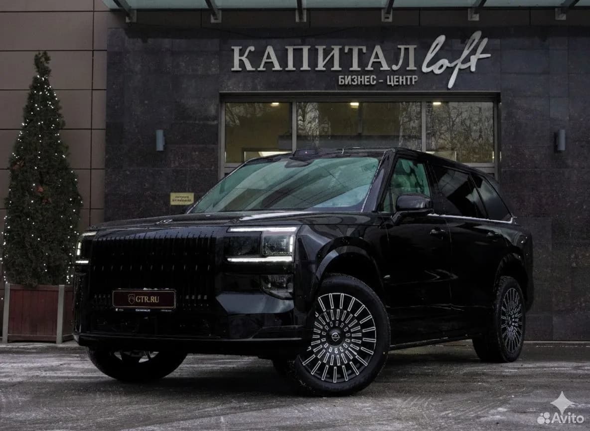 Zeekr 9X 2.0hyb 4WD AT (898 л.с.) 2025 г. 11 км