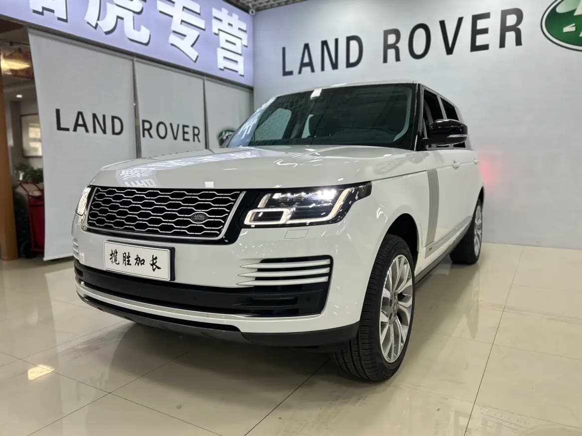 Land Rover Range rover 2021 г. 103052 км.