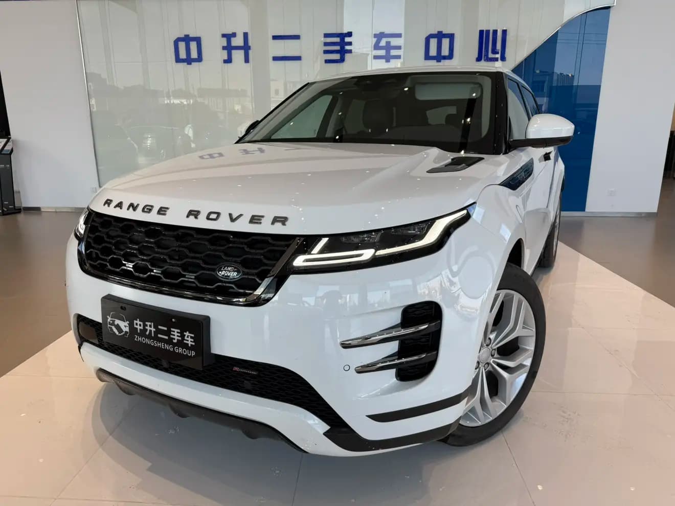 Land Rover Range Rover Evoque 2023 г. 44057 км.