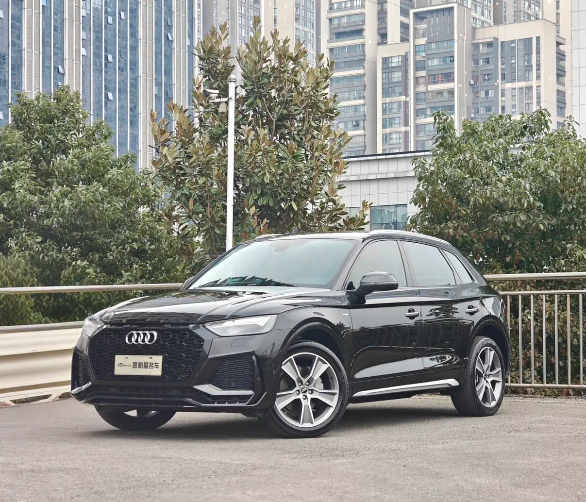 Audi Q5L 2023 г. 49026 км.