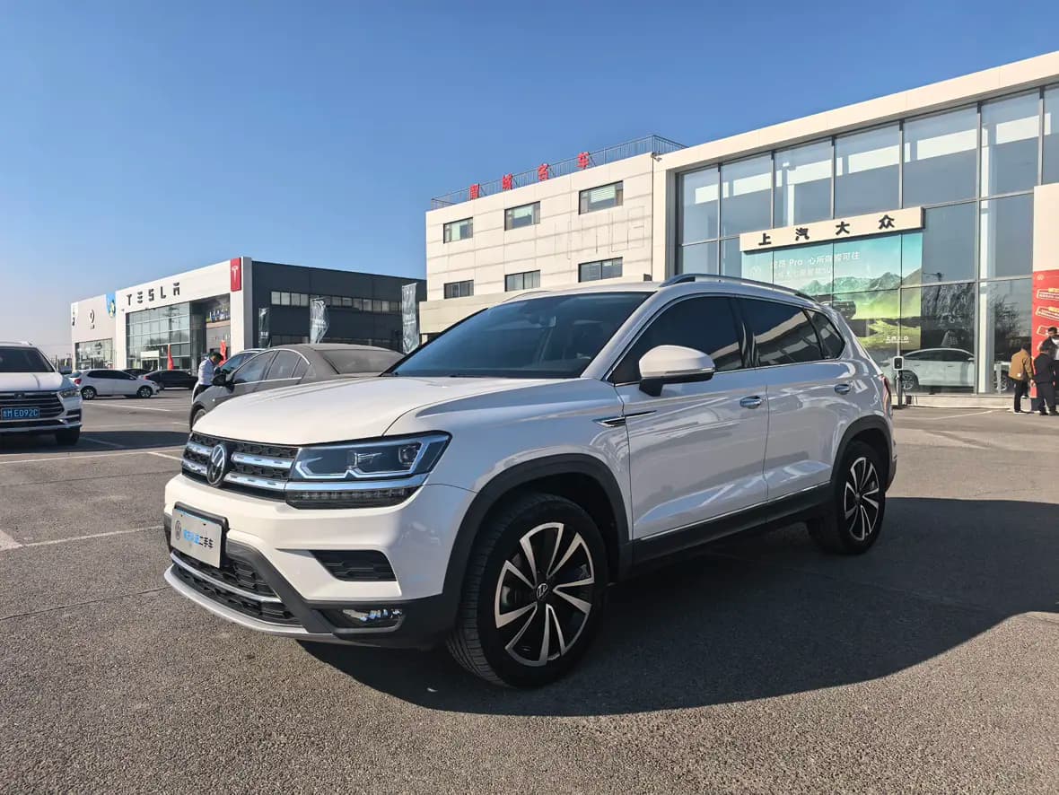 Volkswagen Tharu 2023 г. 23011 км.