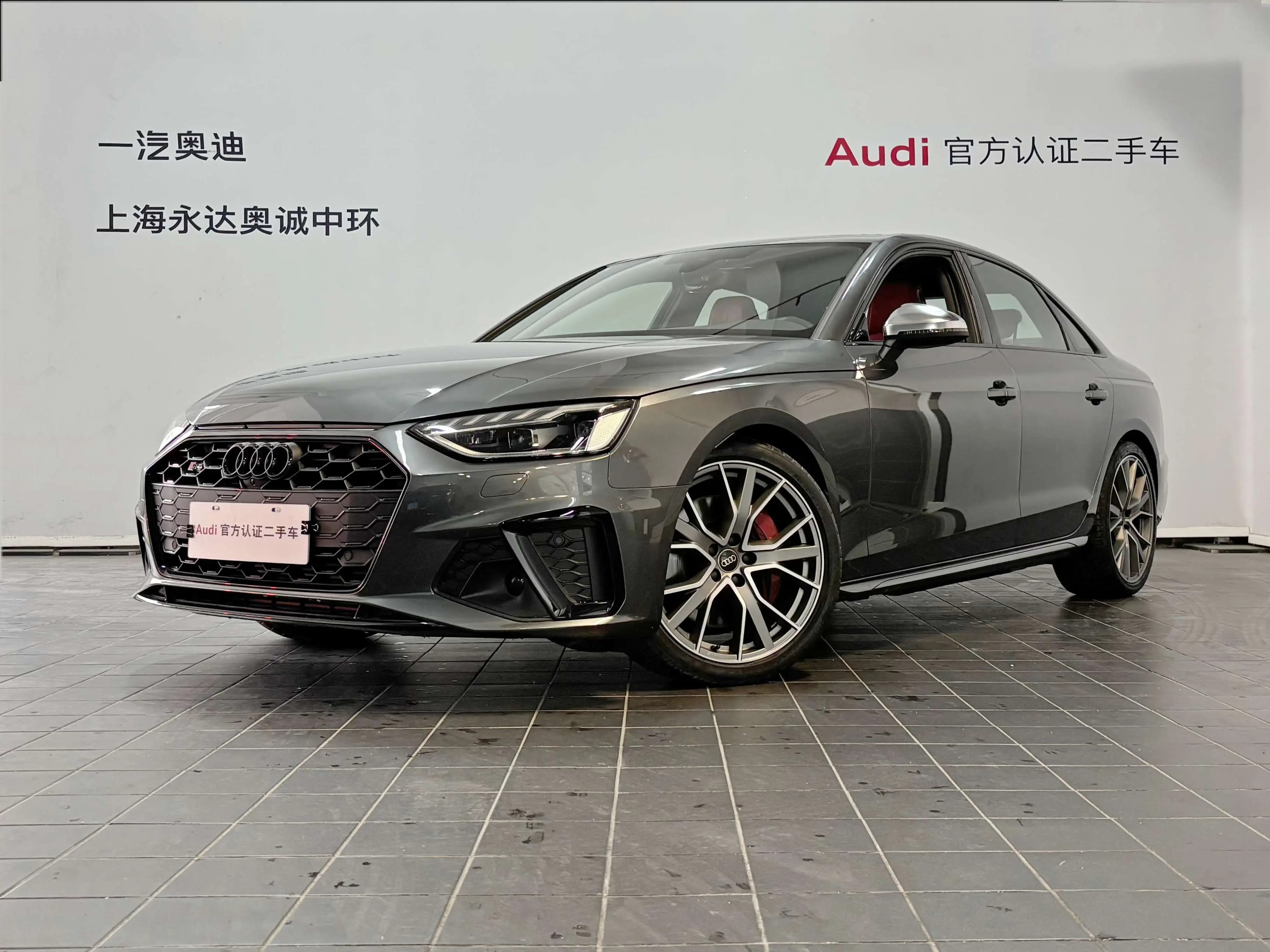 Audi S4 2024 г. 14163 км.