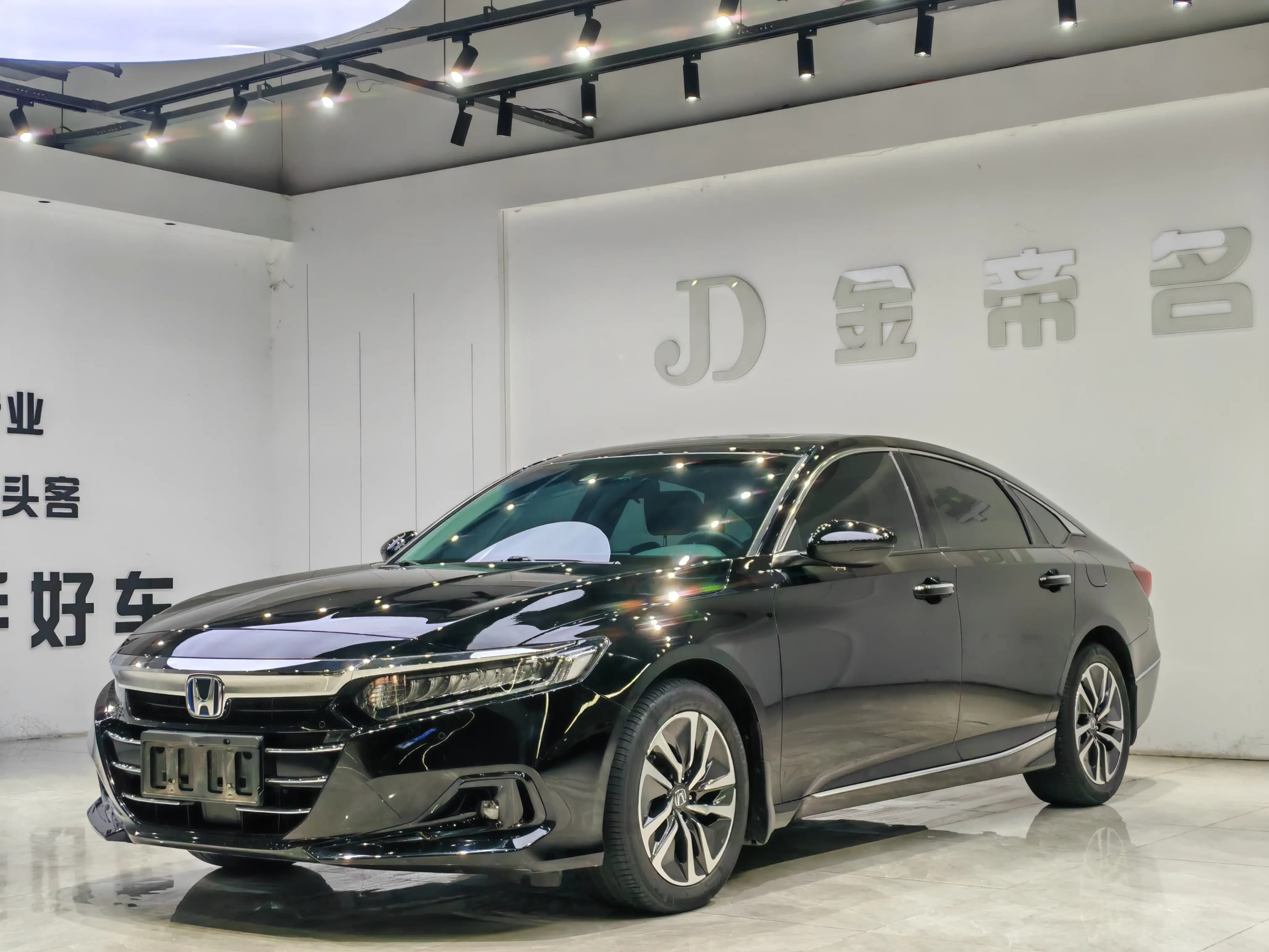 Honda Accord 2.0 CVT (332 л.с.) 2023 г. 40001 км