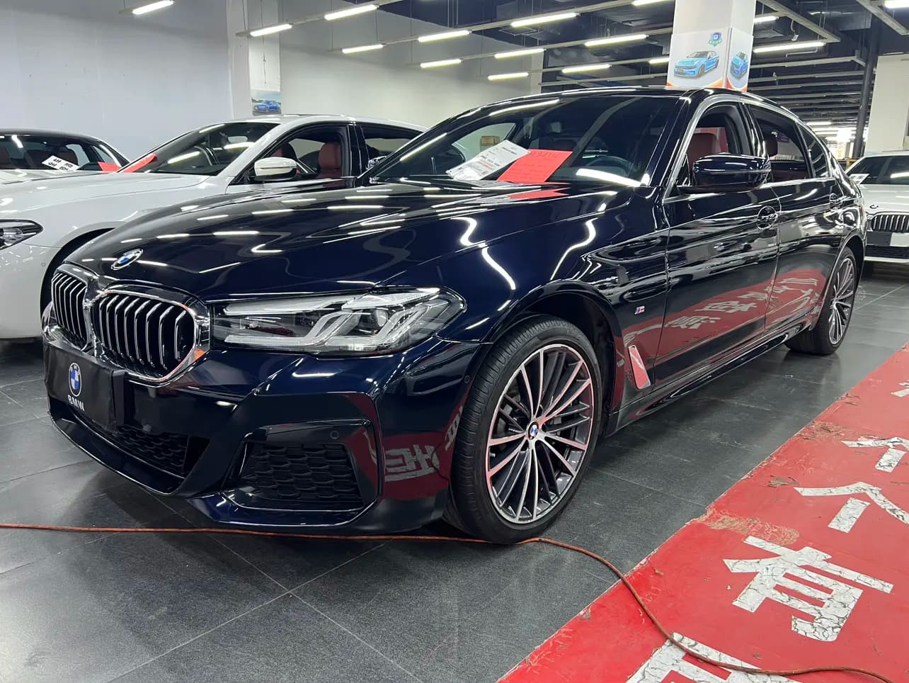 BMW 5 Series 2023 г. 41112 км.