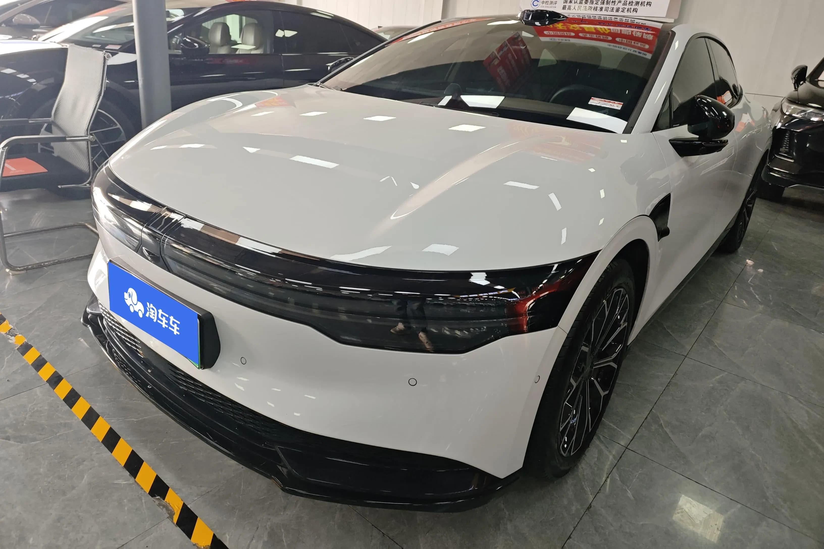 ZEEKR 007 2025 г. 29139 км.