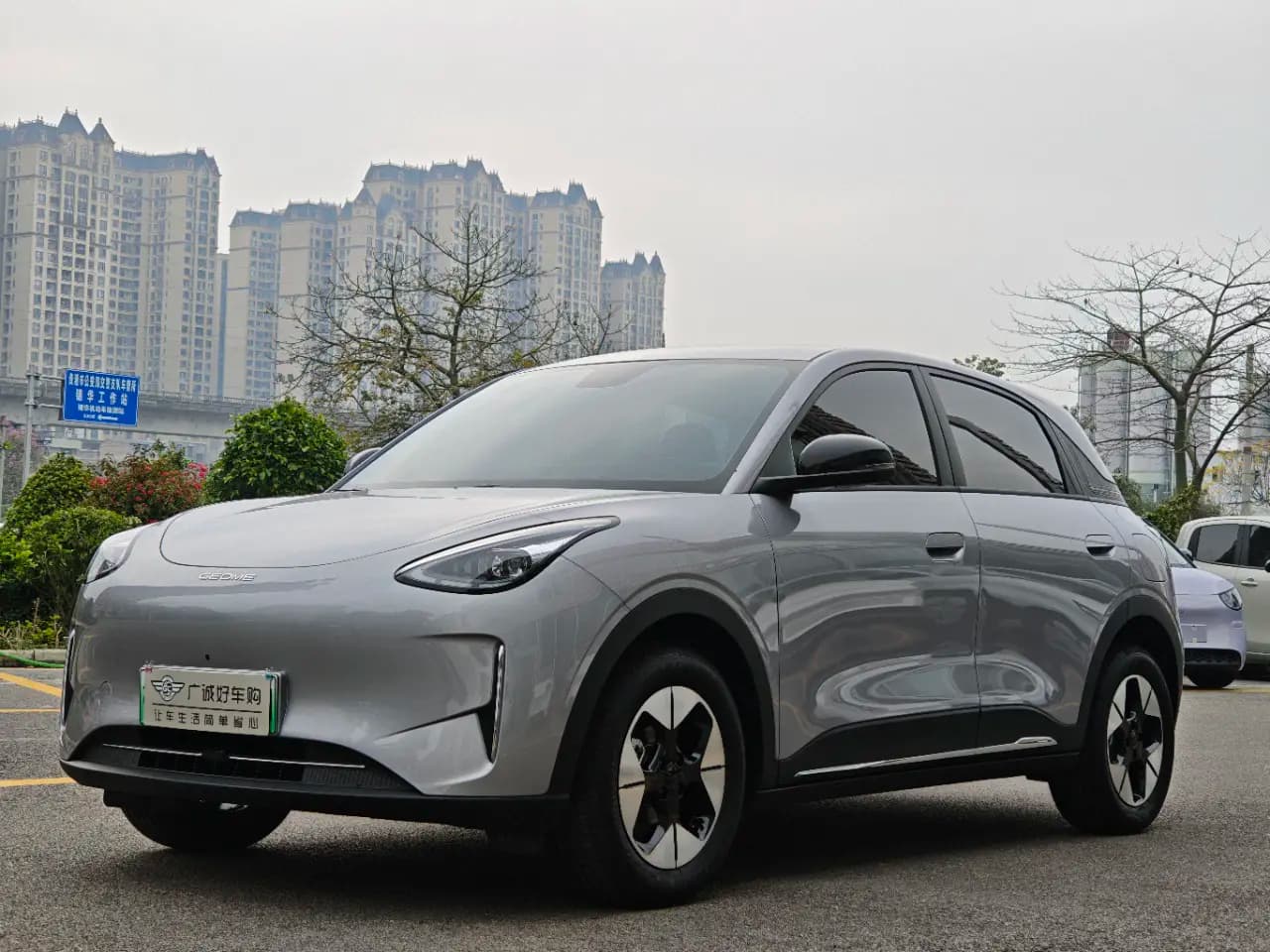 Geely Galaxy E8 AT (272 л.с.) 2025 г. 101 км