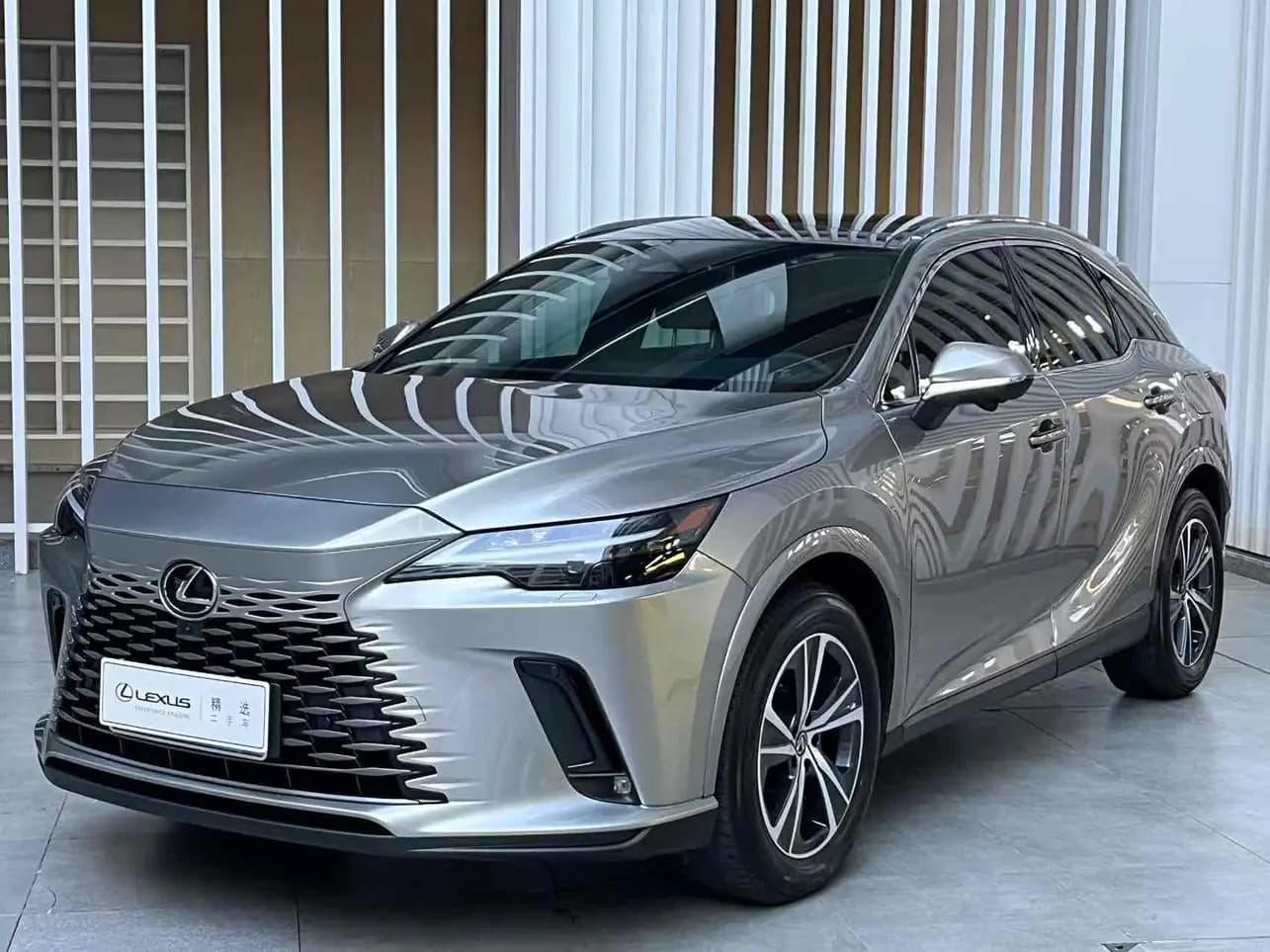 Lexus RX 2024 г. 40065 км.