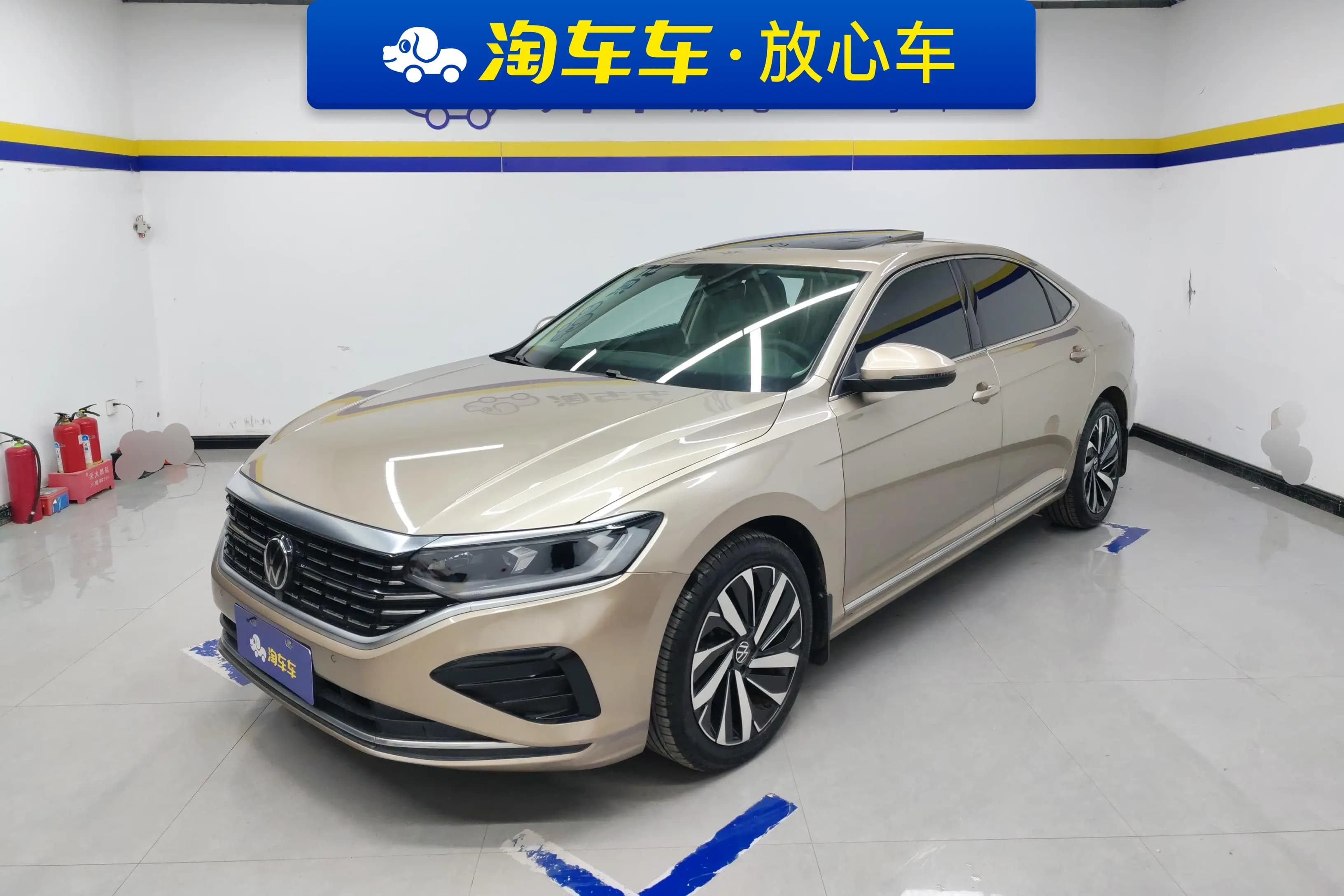 Volkswagen Passat 2023 г. 39552 км.