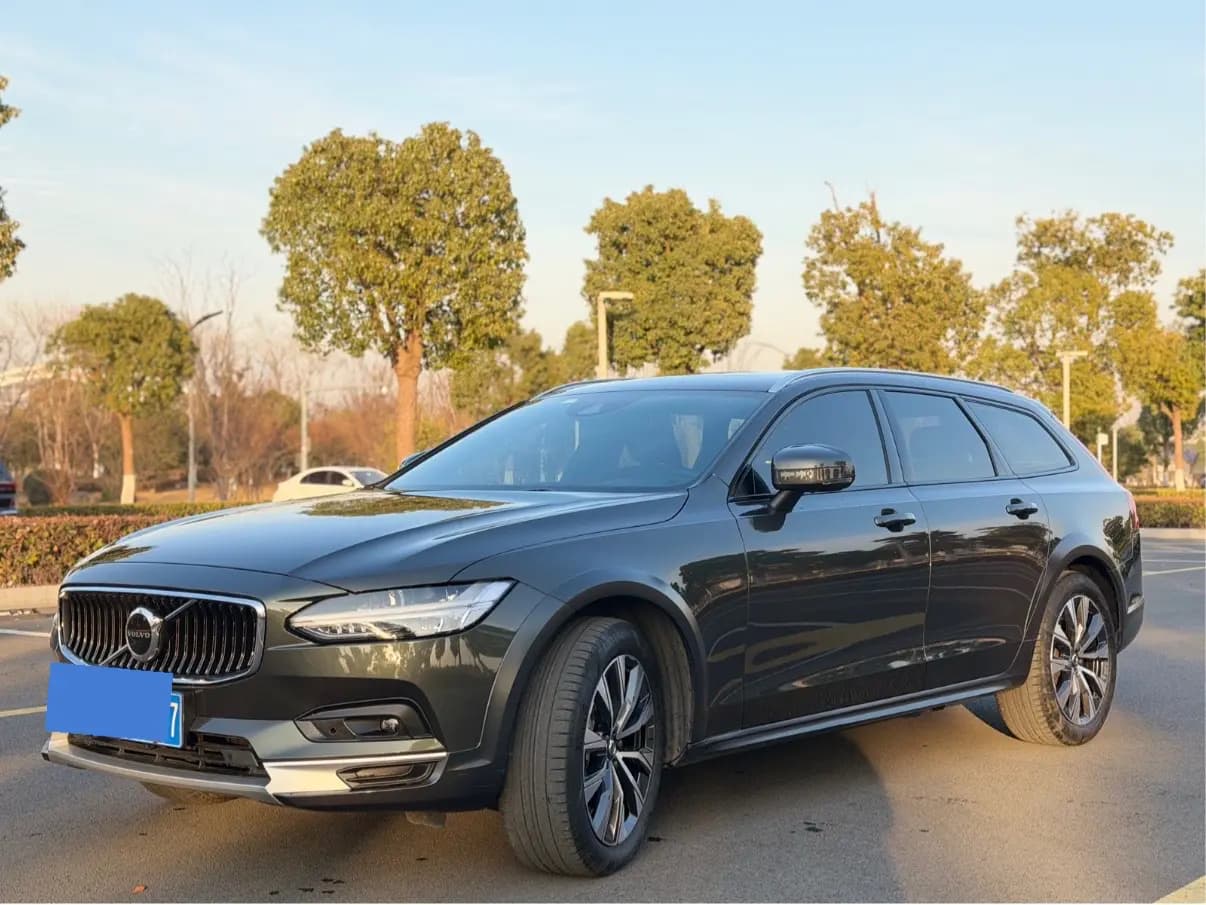 Volvo V90 2021 г. 66055 км.