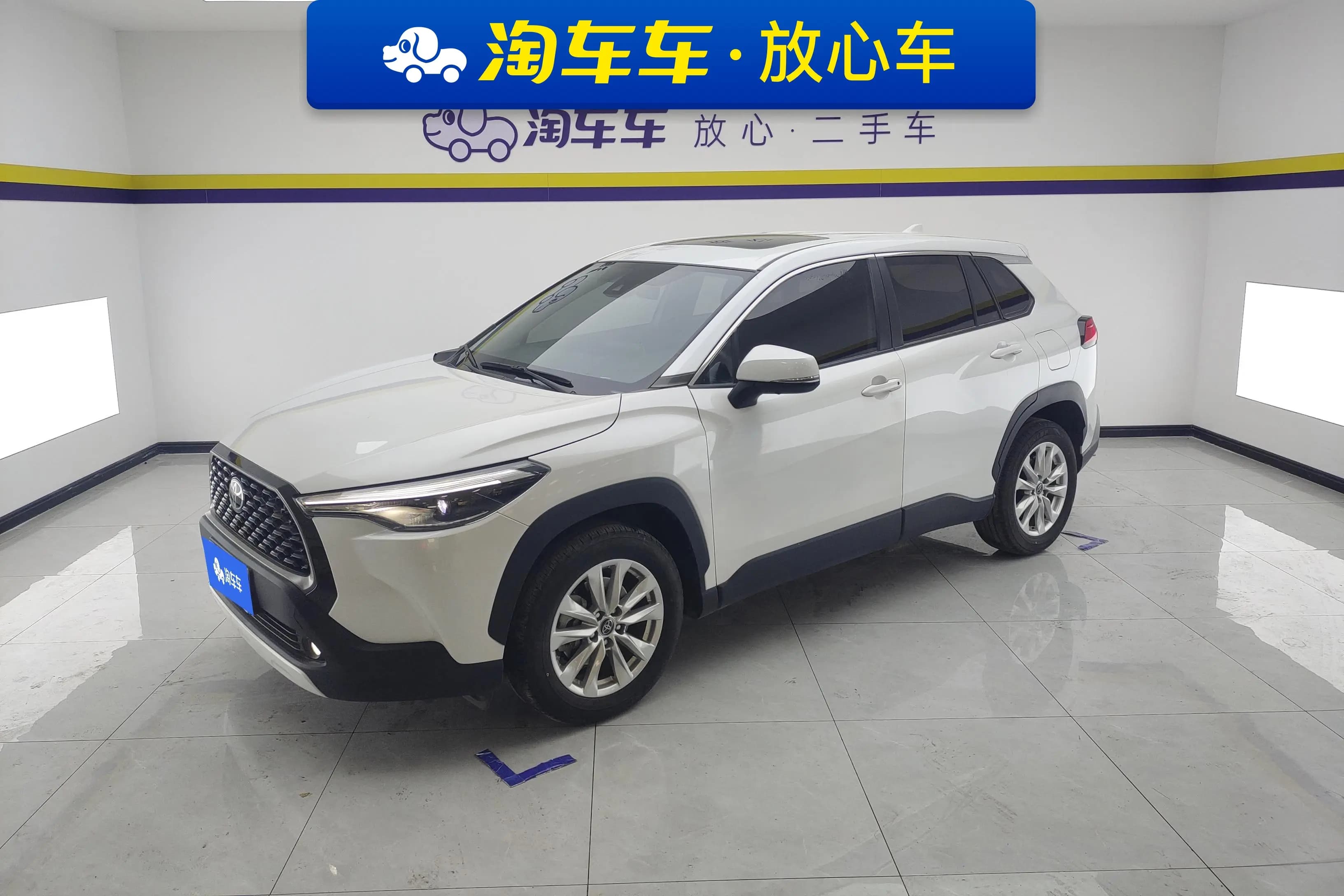 Toyota Corolla Cross 2022 г. 8523 км.