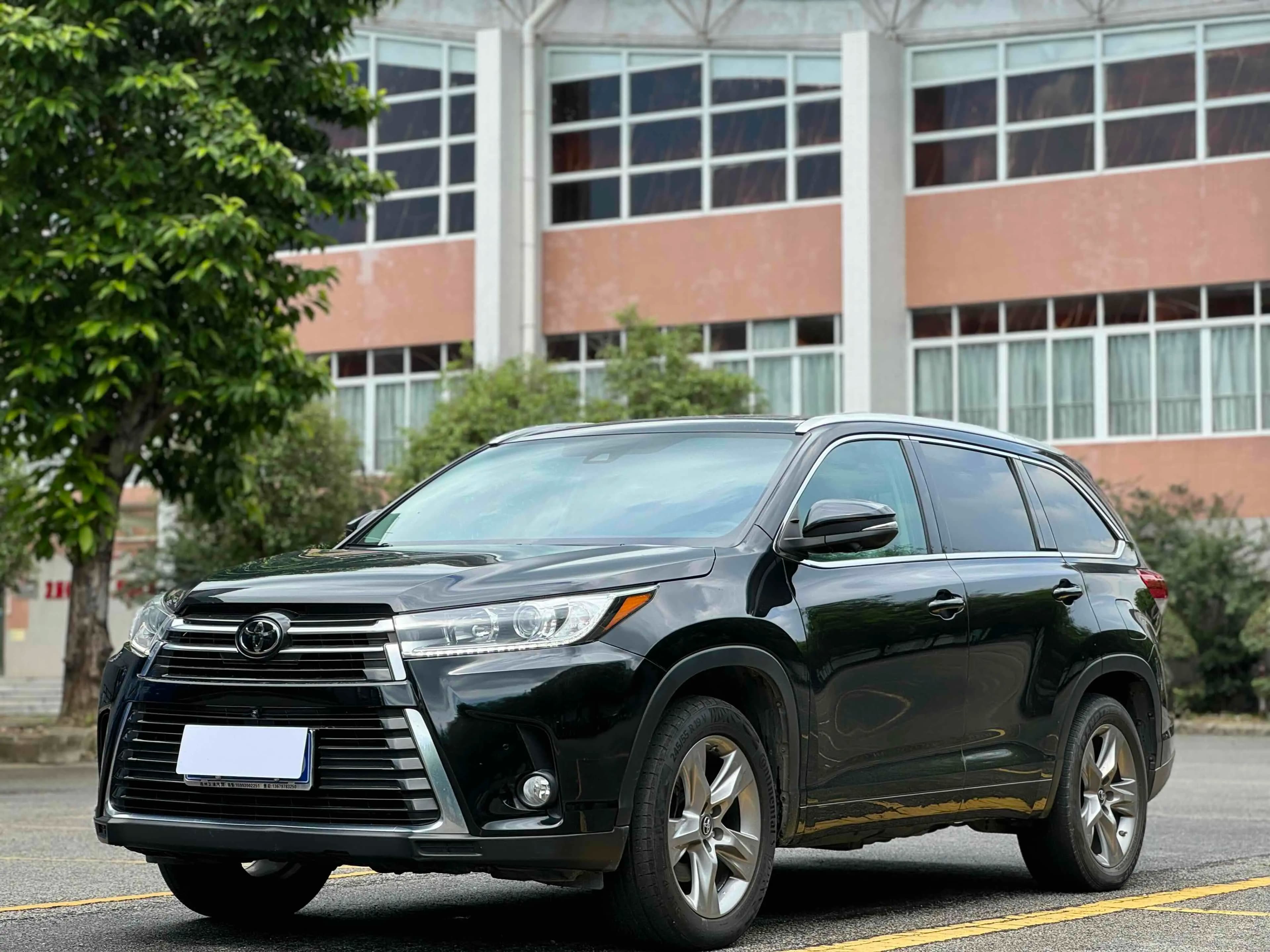 Toyota Highlander 2021 г. 77001 км.