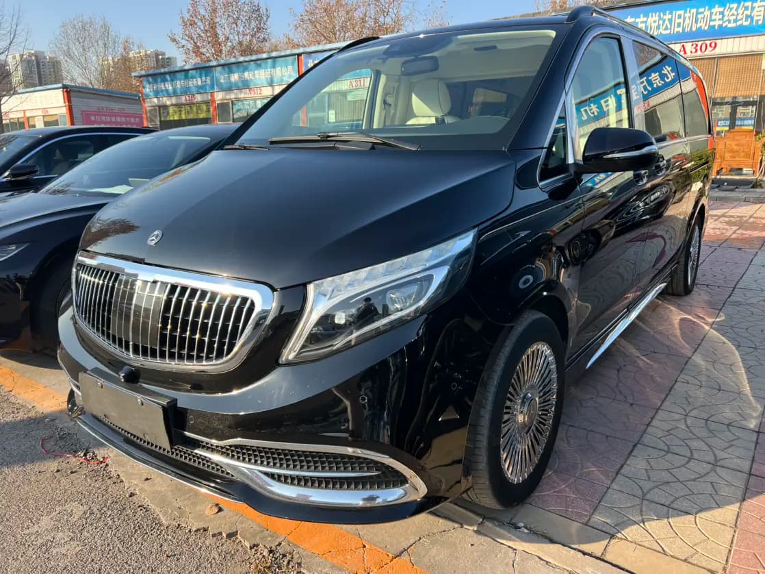 Mercedes-Benz Mercedes Benz V Class 2022 г. 80053 км.