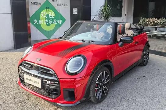 MINI JCW 2025 г. 1947 км.