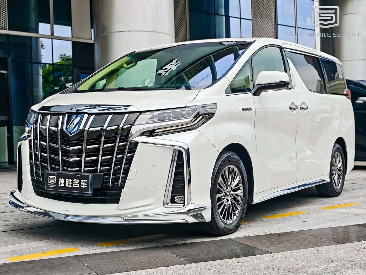 Toyota Alphard 2022 г. 101019 км.