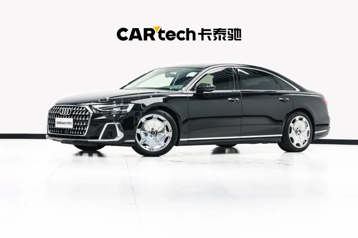 Audi A8 2023 г. 31435 км.