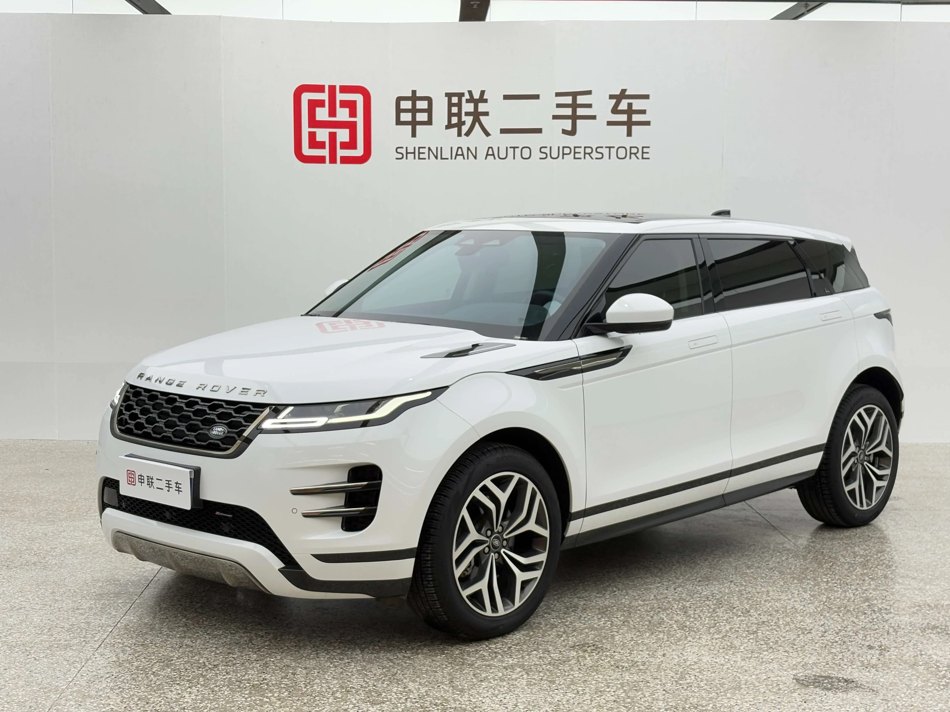 Land Rover Range Rover Evoque 2024 г. 13018 км.