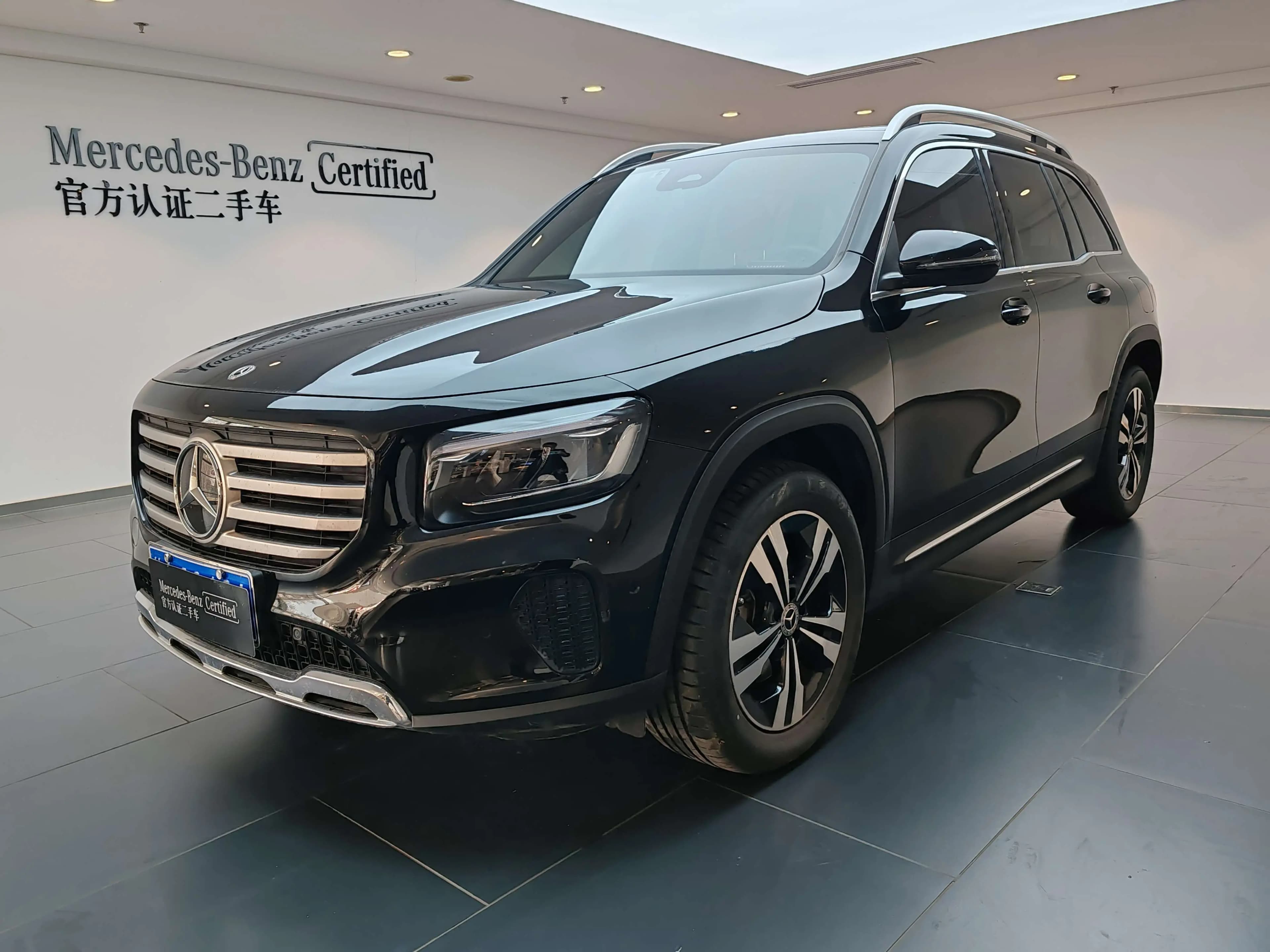 Mercedes-Benz GLB 2025 г. 27436 км.