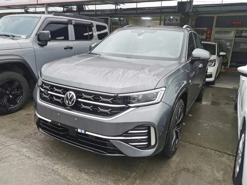 Volkswagen Tayron 2023 г. 5000 км.