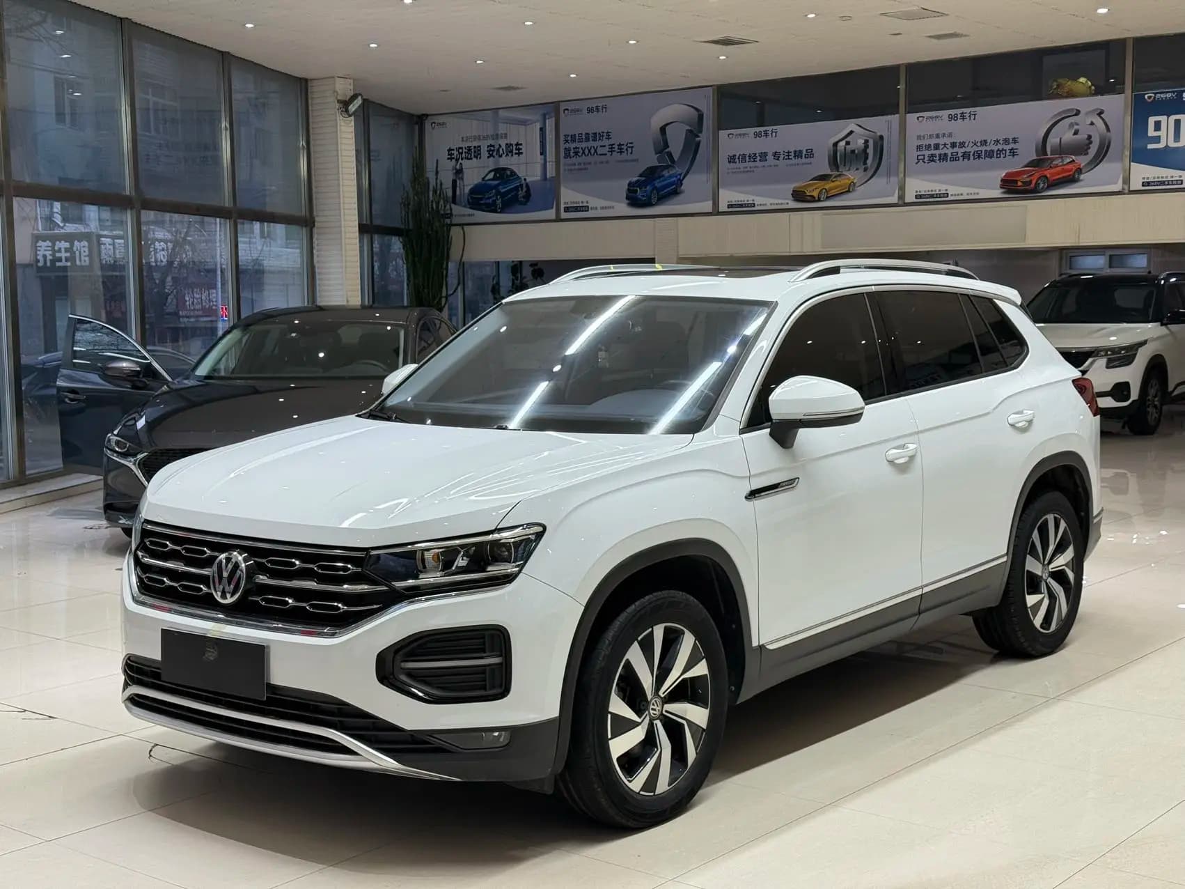 Volkswagen Tayron 2021 г. 41000 км.